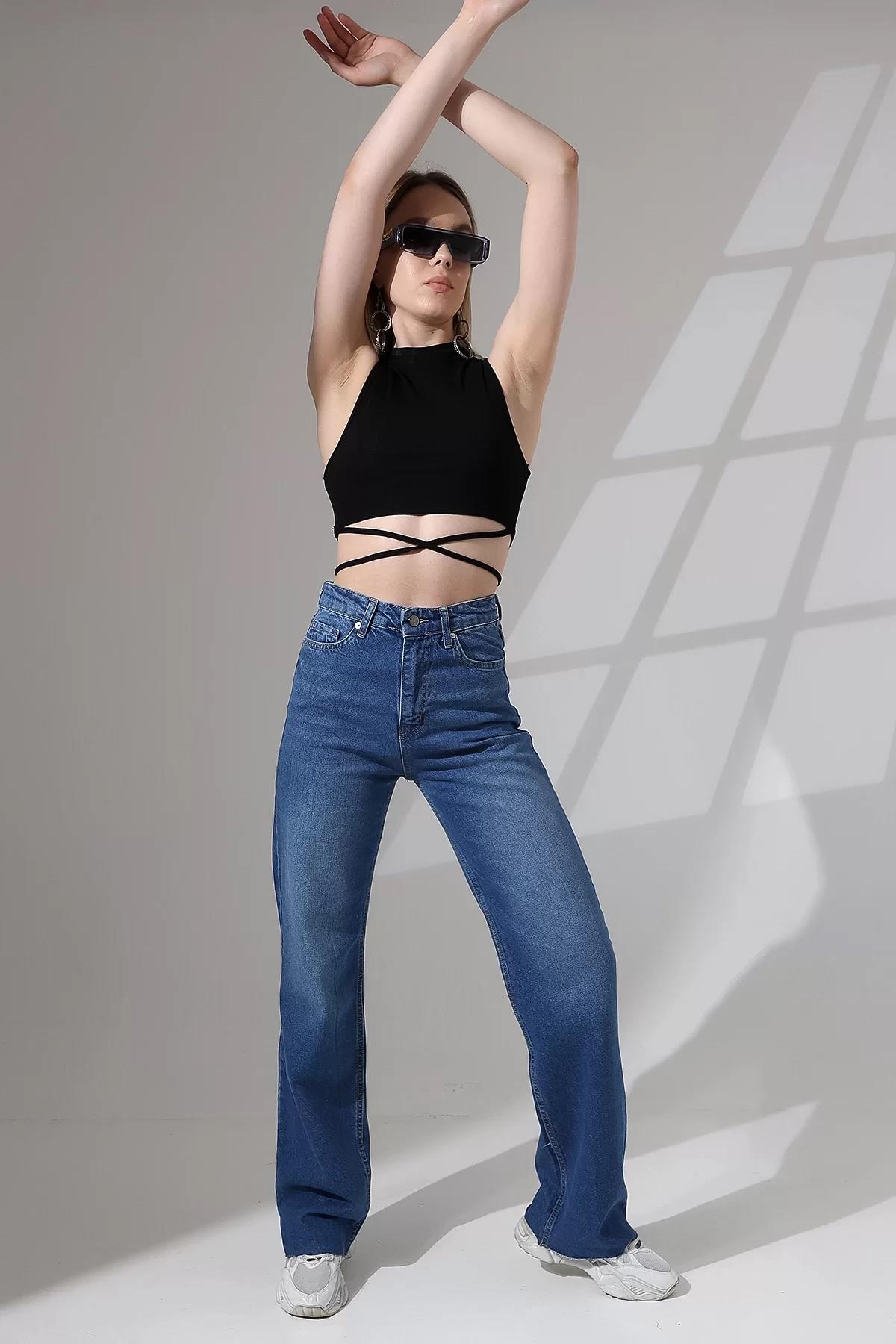 YÜKSEK BEL KESİK PAÇA KOYU MAVİ STRAIGHT FIT JEAN