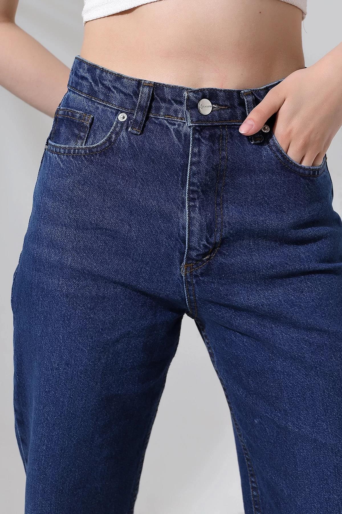 YÜKSEK BEL YIRTIK DETAYLI STRAIGHT FIT JEAN