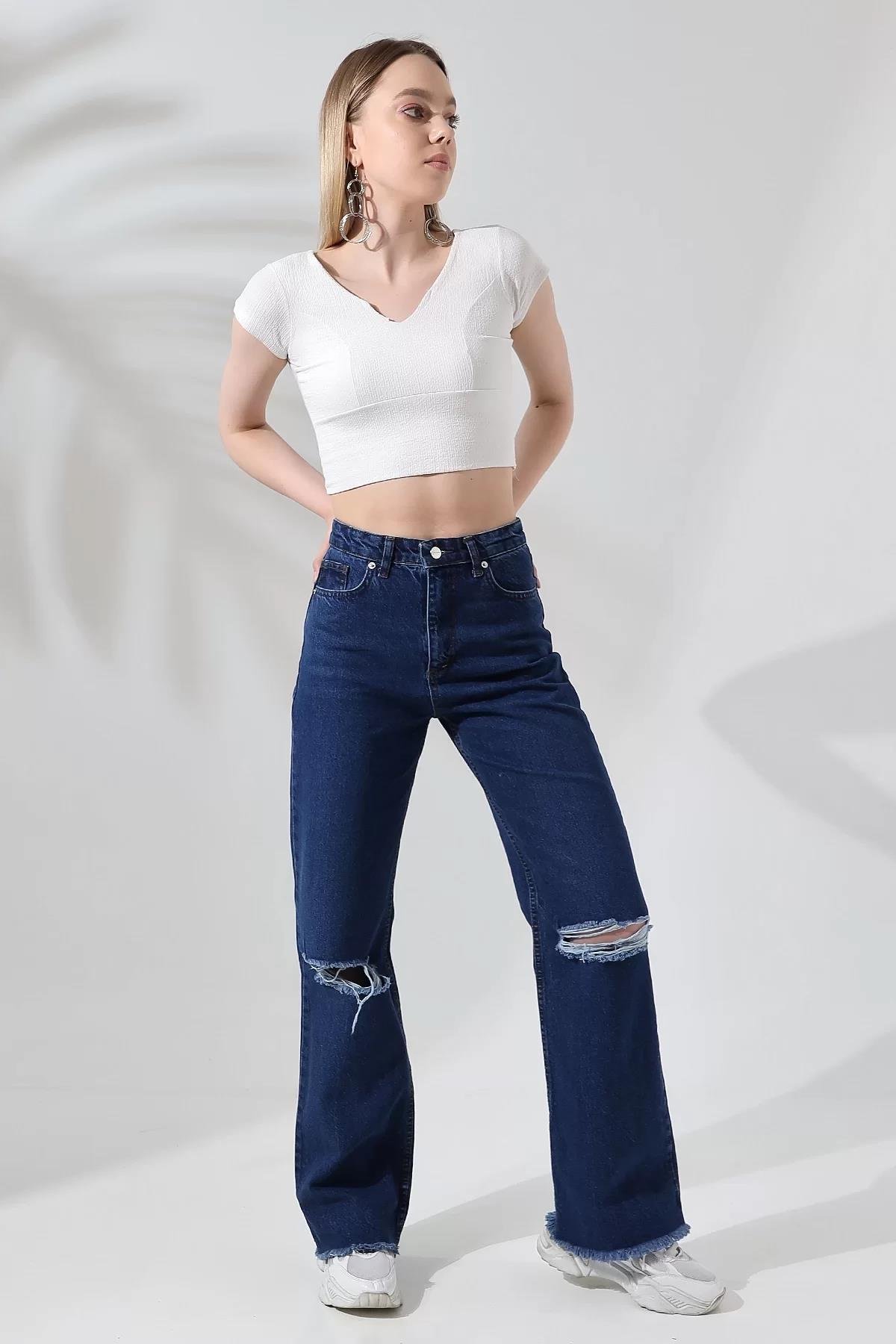 YÜKSEK BEL YIRTIK DETAYLI STRAIGHT FIT JEAN