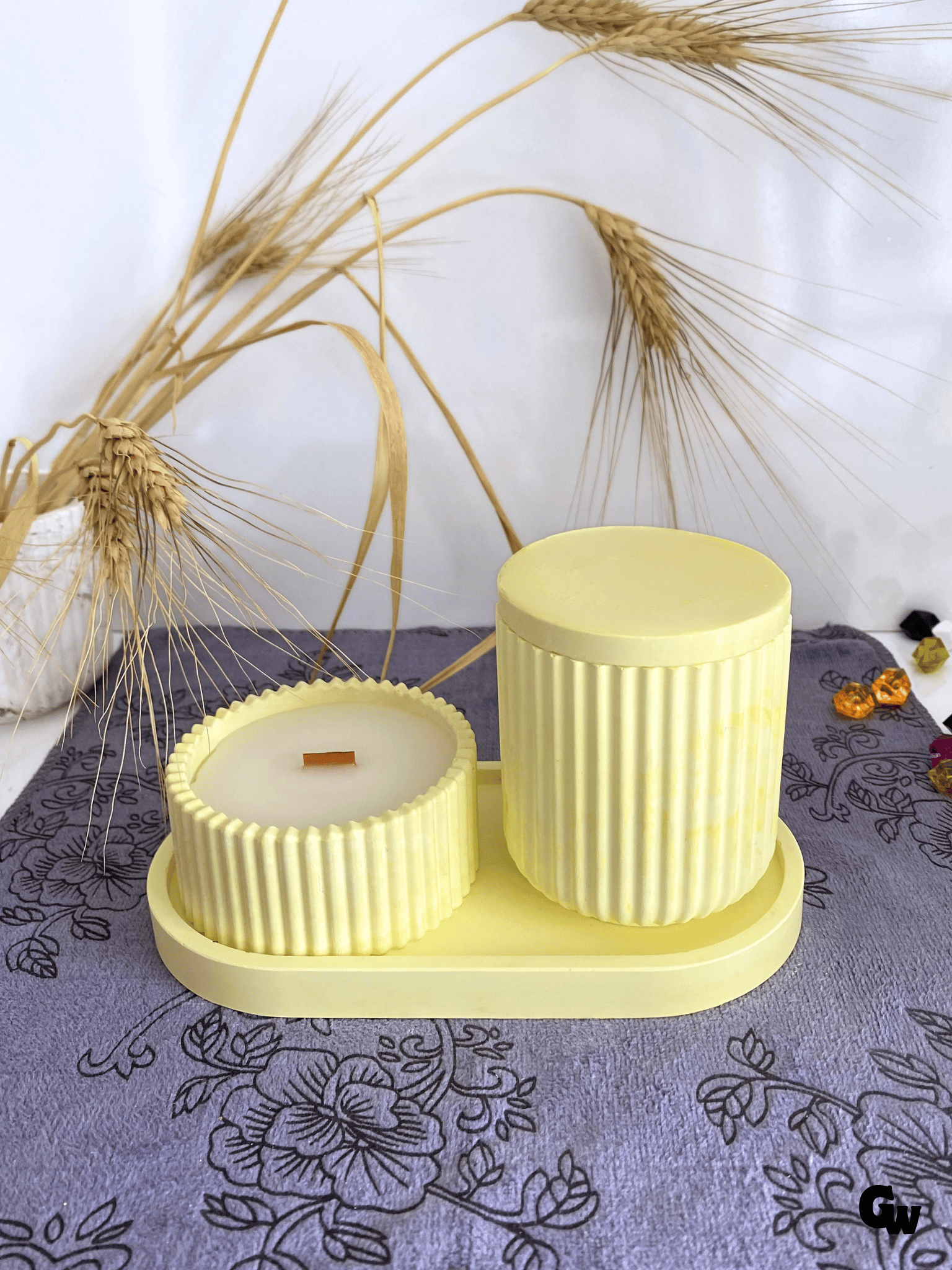 Desenli Desing 3'lü Set Kokulu Mumluk Dekoratif Mum Seti(AÇIK SARI)(KOKULU)(4 PARÇA)