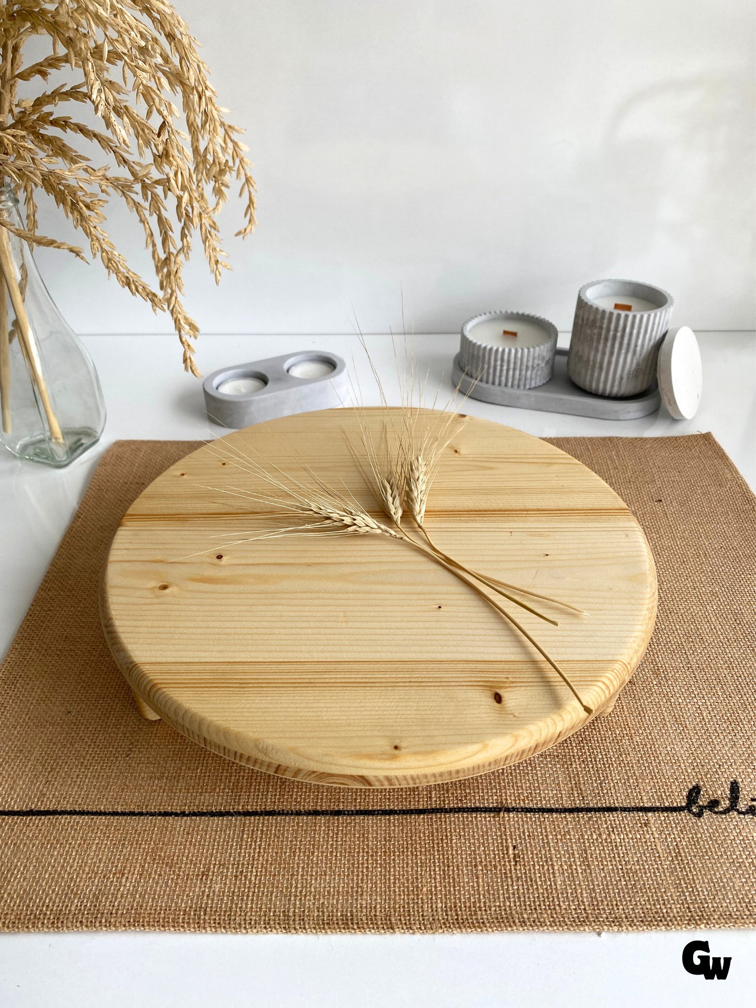 Yuvarlak Doğal Ahşap Sunum Tabağı Ayaklı Düz Ahşap Sunumluk(BEYAZ ÇAM)(ÇAP:28cm YÜK:6,5cm)
