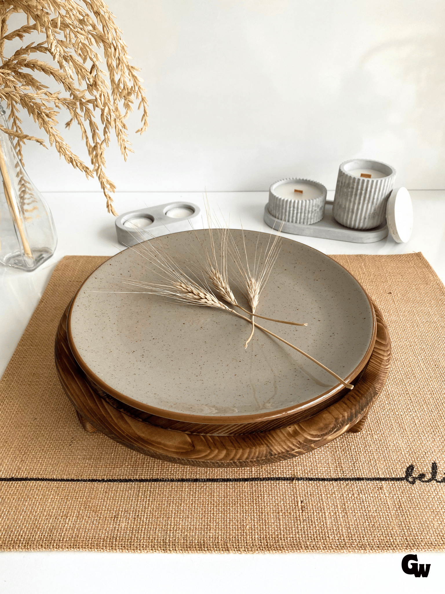 Yuvarlak Doğal Ahşap Sunum Tabağı Ayaklı Çukur Ahşap Sunumluk(BEYAZ ÇAM)(ÇAP:28cm YÜK:6,5cm)