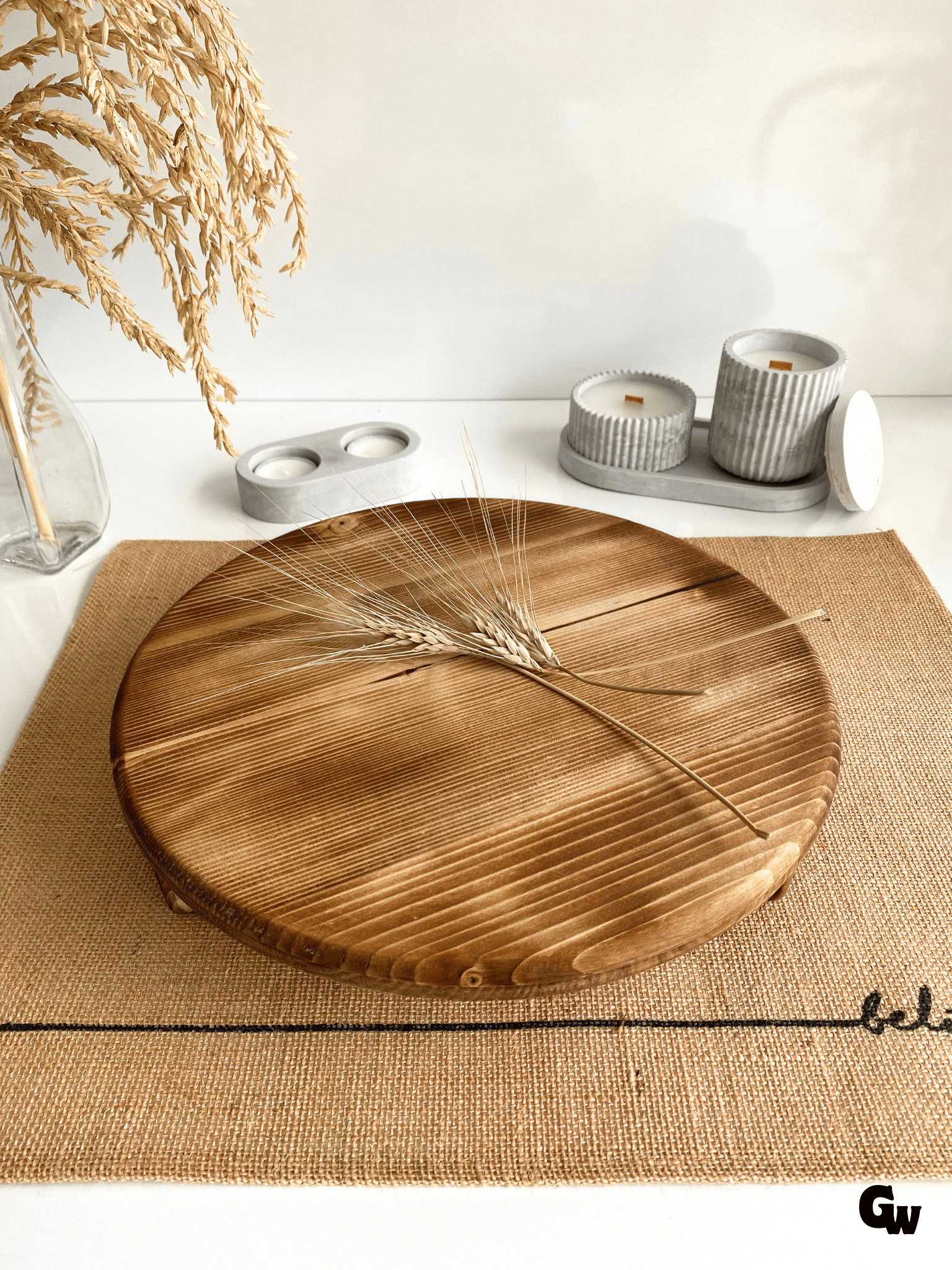 Yuvarlak Doğal Ahşap Sunum Tabağı Ayaklı Düz Ahşap Sunumluk(BEYAZ ÇAM)(ÇAP:28cm YÜK:6,5cm)