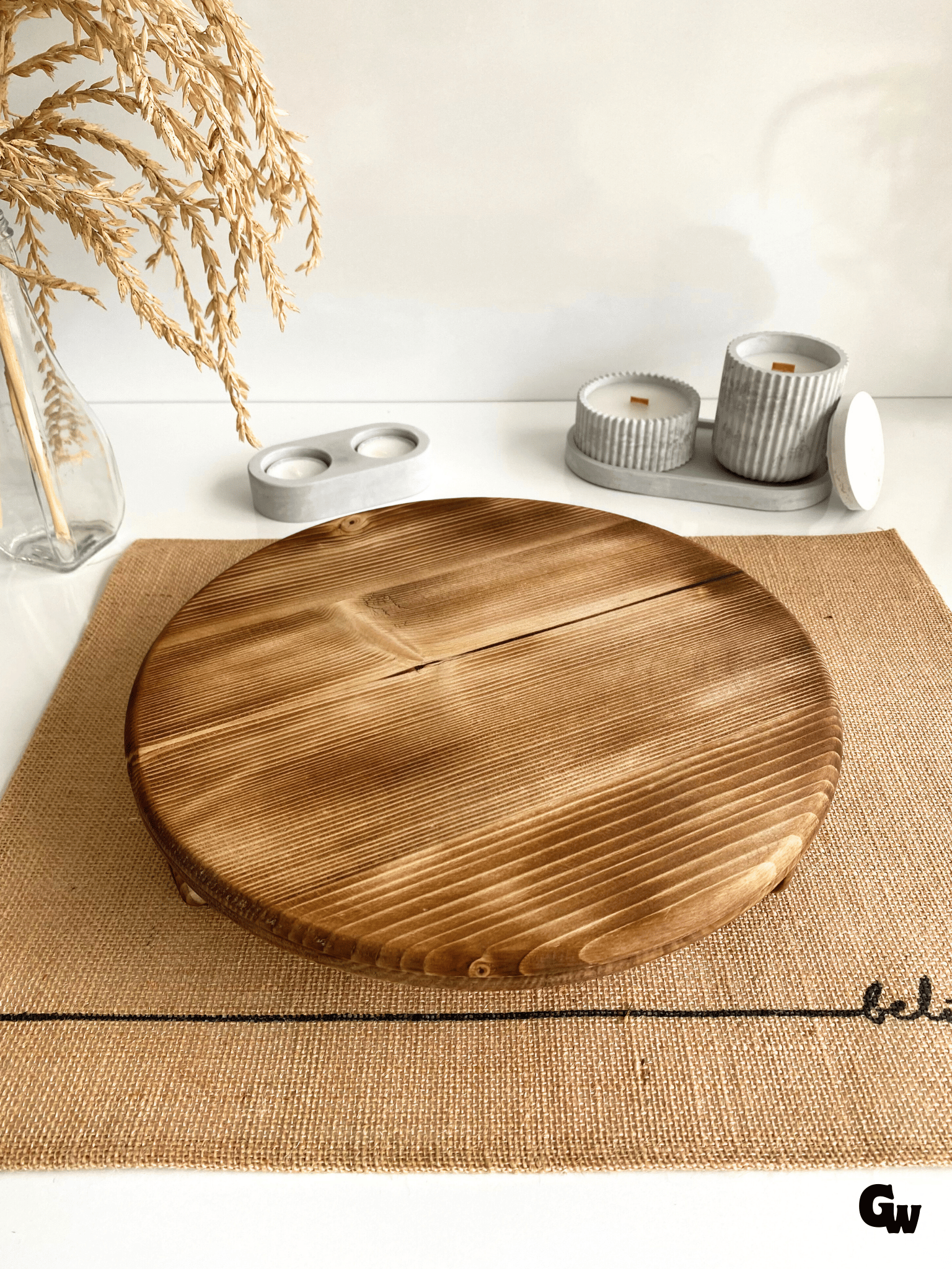 Yuvarlak Doğal Ahşap Sunum Tabağı Ayaklı Düz Ahşap Sunumluk(BEYAZ ÇAM)(ÇAP:28cm YÜK:6,5cm)