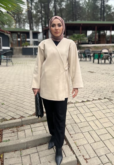 Belden Bağlamalı Kaşe Ceket Krem