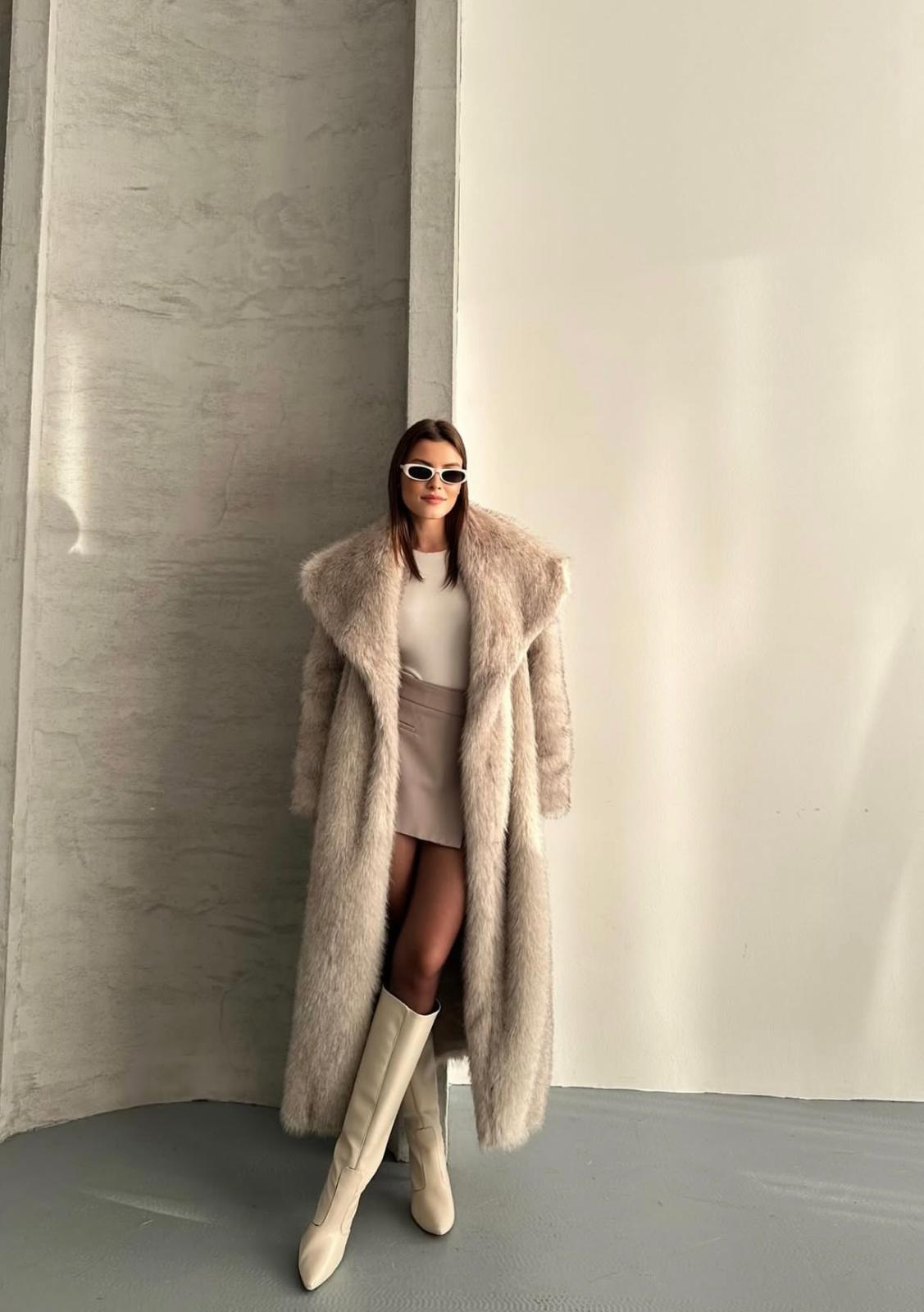 Geniş Yaka Oversize Uzun Kürk