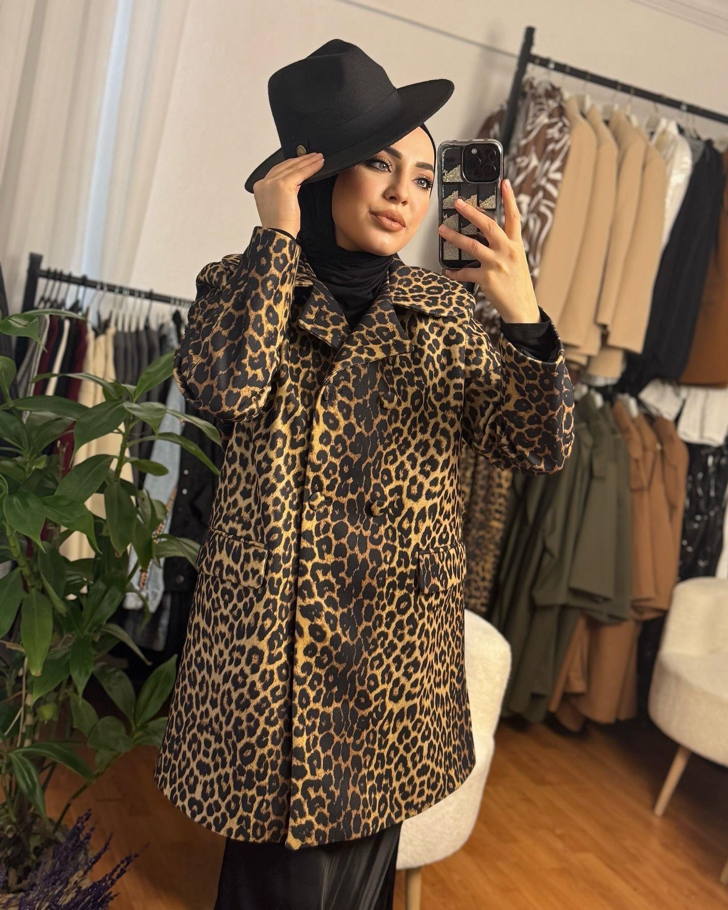Leopar Detay Ceket