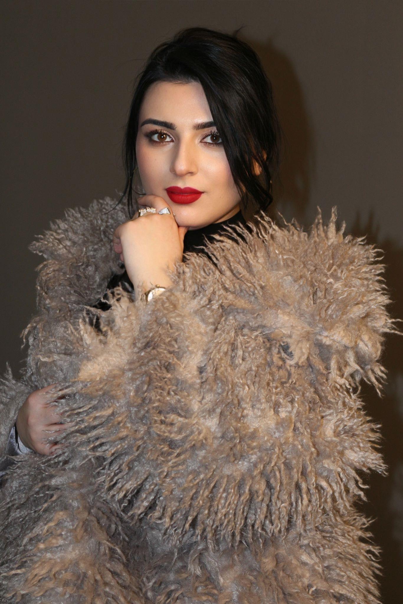 Oversize Peluş Kürk