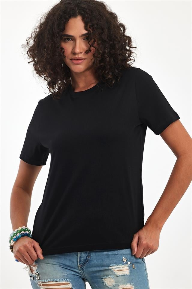 %100 Pamuklu Bisiklet Yaka Slim Fit Basic Kadın T-Shirt