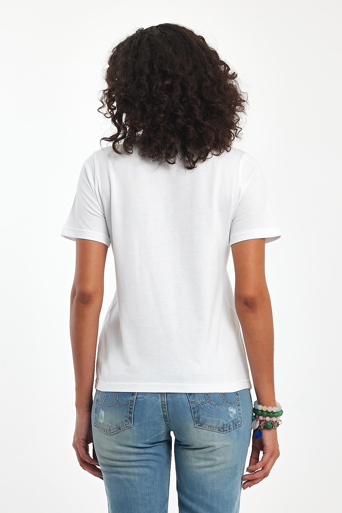 %100 Pamuklu Bisiklet Yaka Slim Fit Basic Kadın T-Shirt