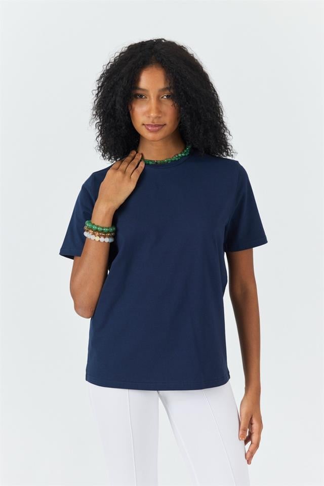 %100 Pamuklu Bisiklet Yaka Slim Fit Basic Kadın T-Shirt