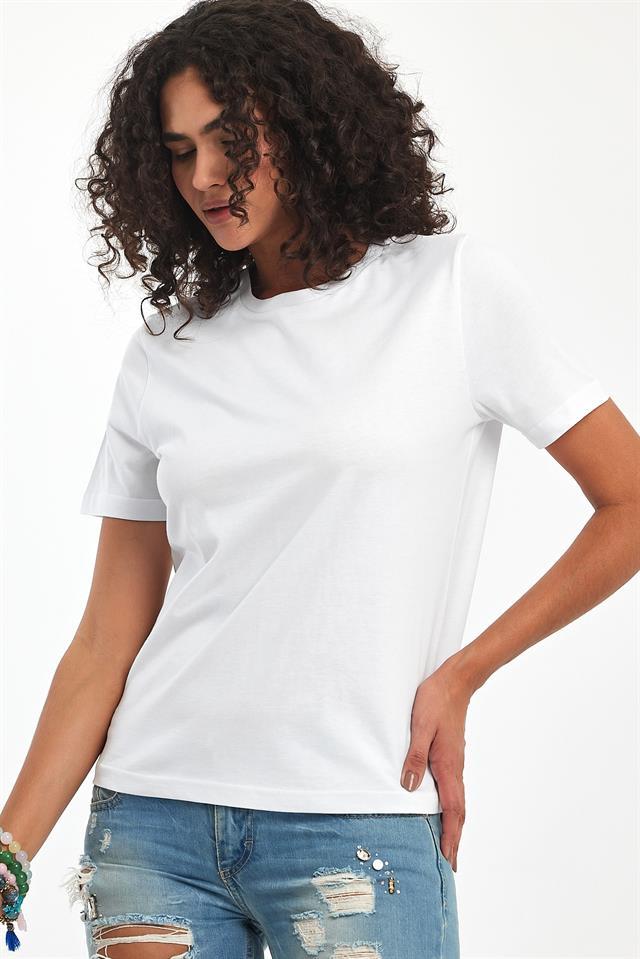 %100 Pamuklu Bisiklet Yaka Slim Fit Basic Kadın T-Shirt