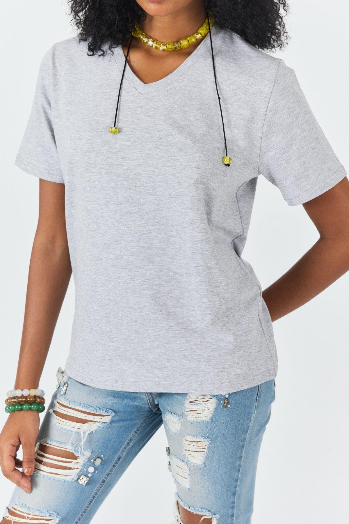 %100 Pamuklu Bisiklet Yaka Slim Fit Basic Kadın T-Shirt