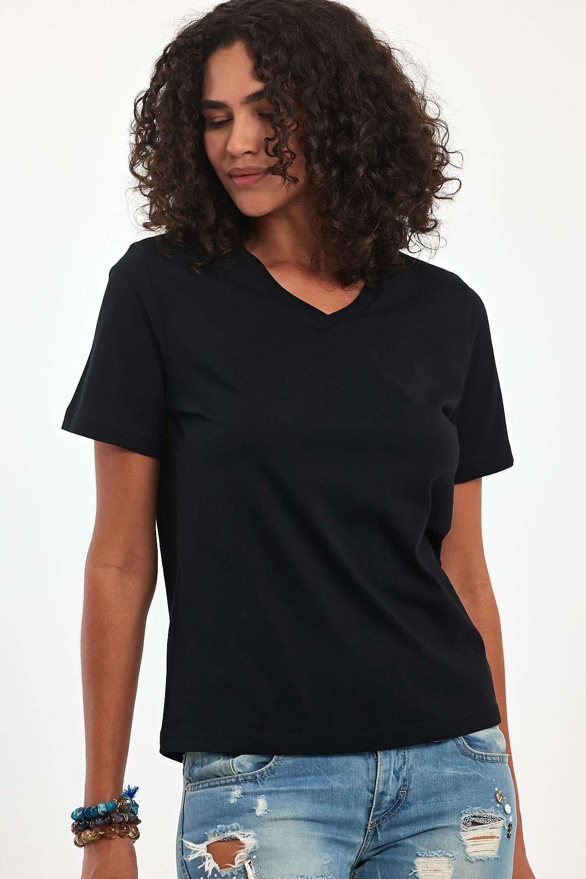%100 Pamuklu V Yaka Slim Fit Basic Kadın T-Shirt