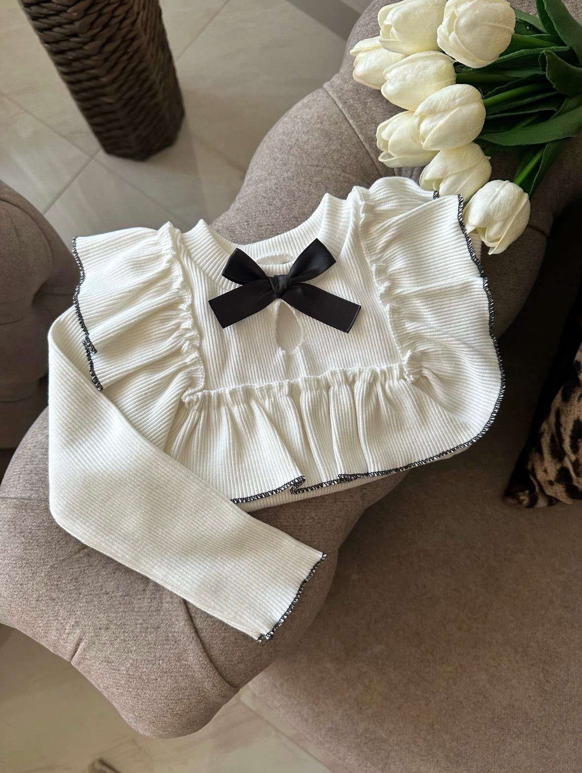 2-6 Yaş Siyah Fiyonk Detaylı Bluz