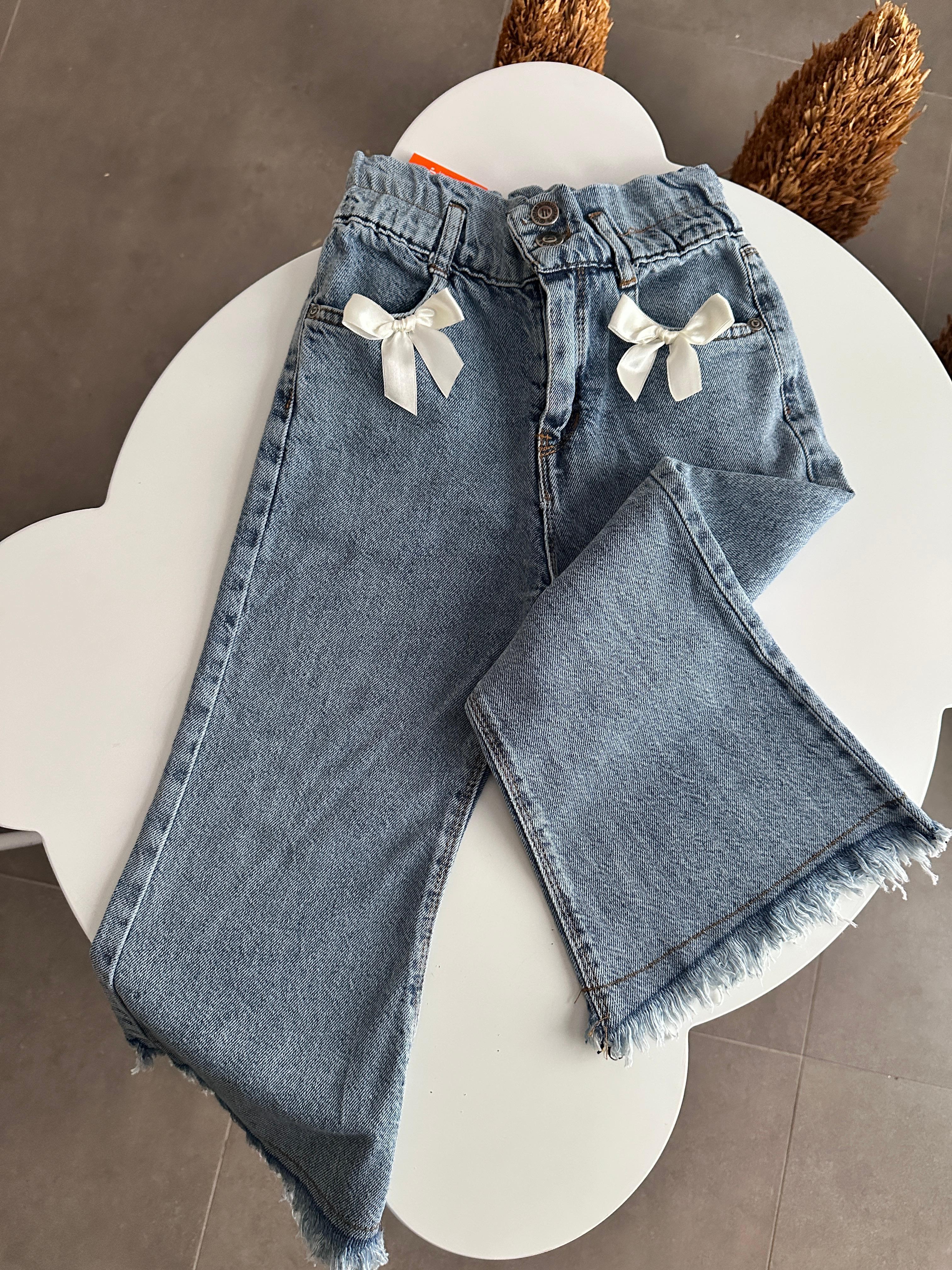6-10 Yaş Fiyonk Püskül Paça Detaylı Pantolon