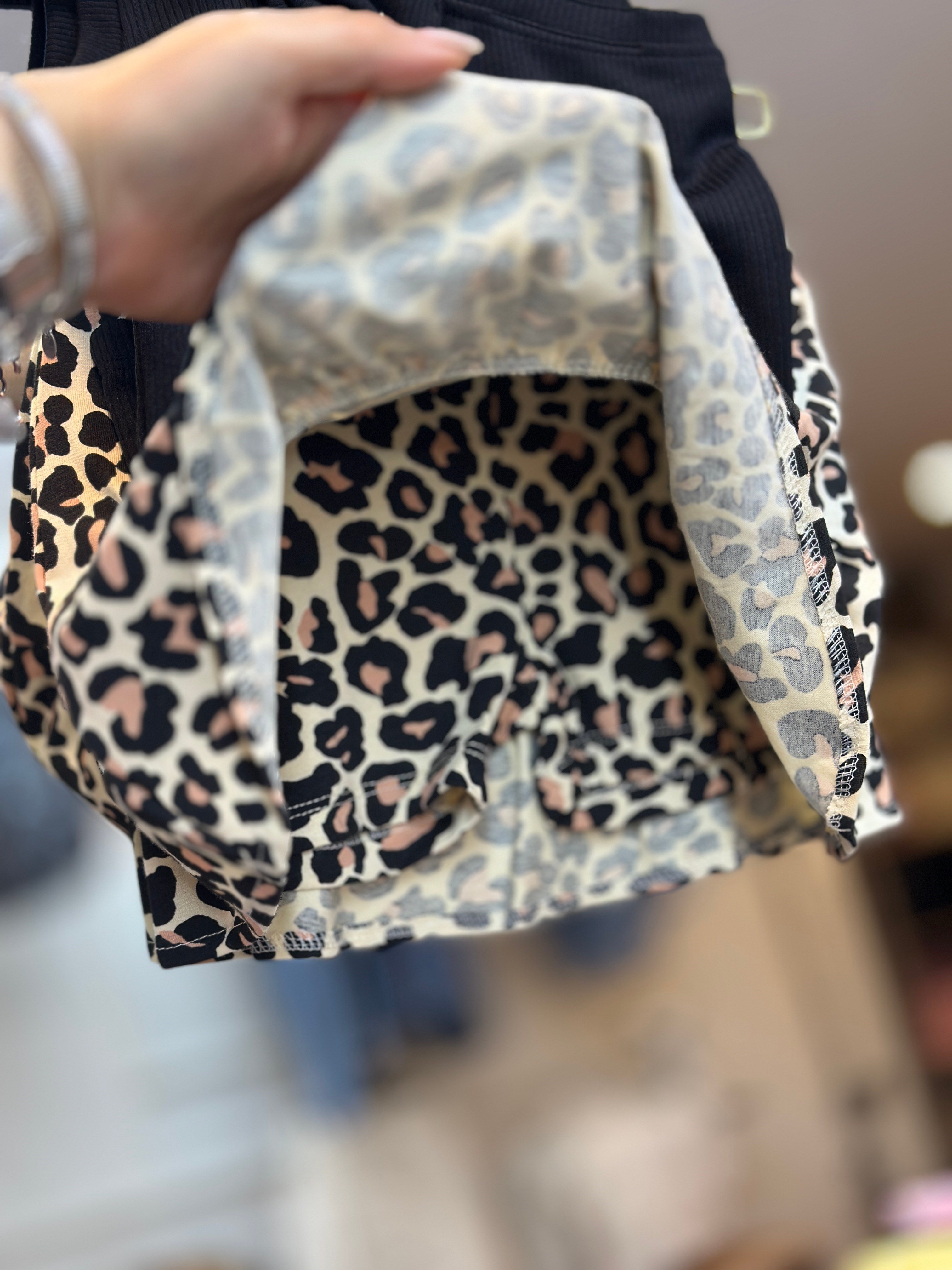 6-10 Yaş Siyah Fiyonk Detaylı Body & Leopar Biker Taytlı Etek 