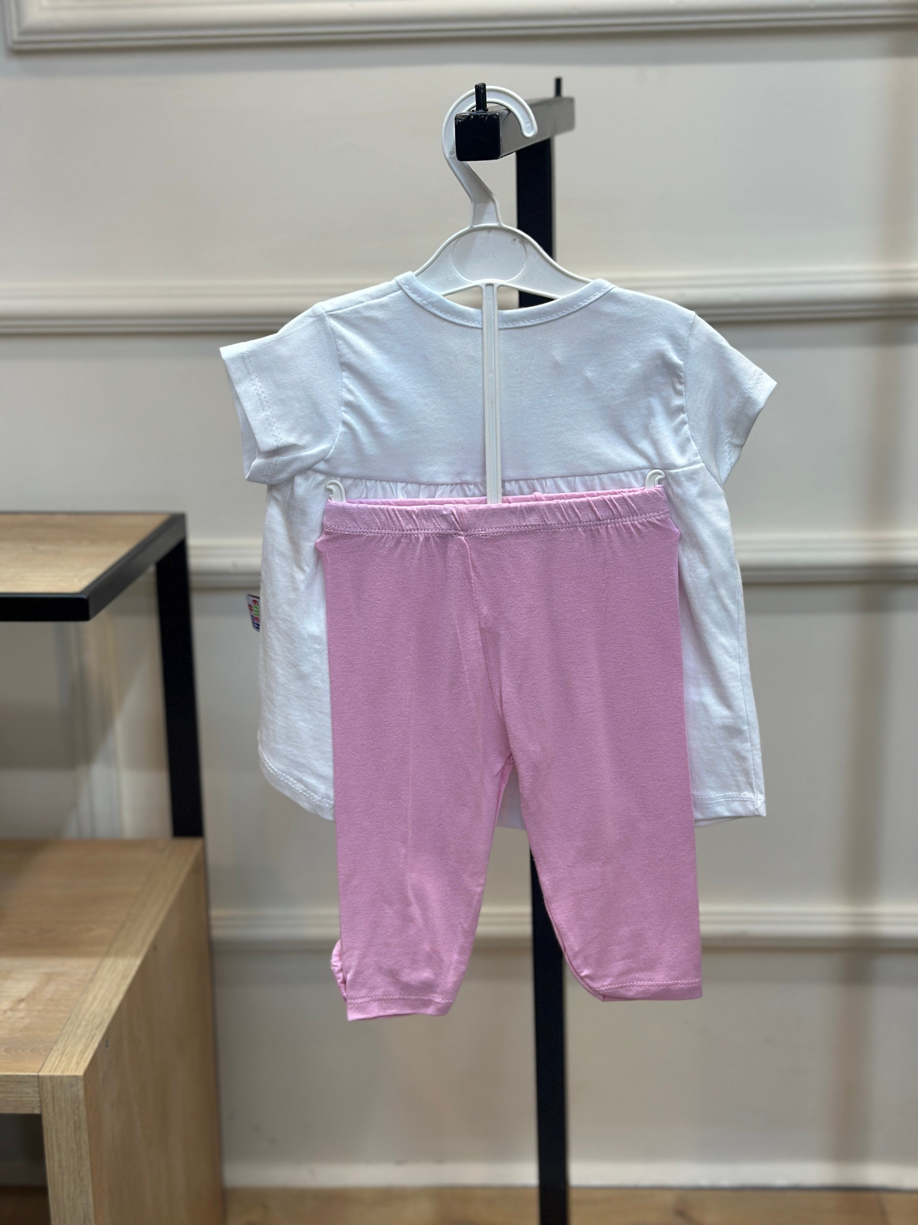 Pembe Taytlı Takım