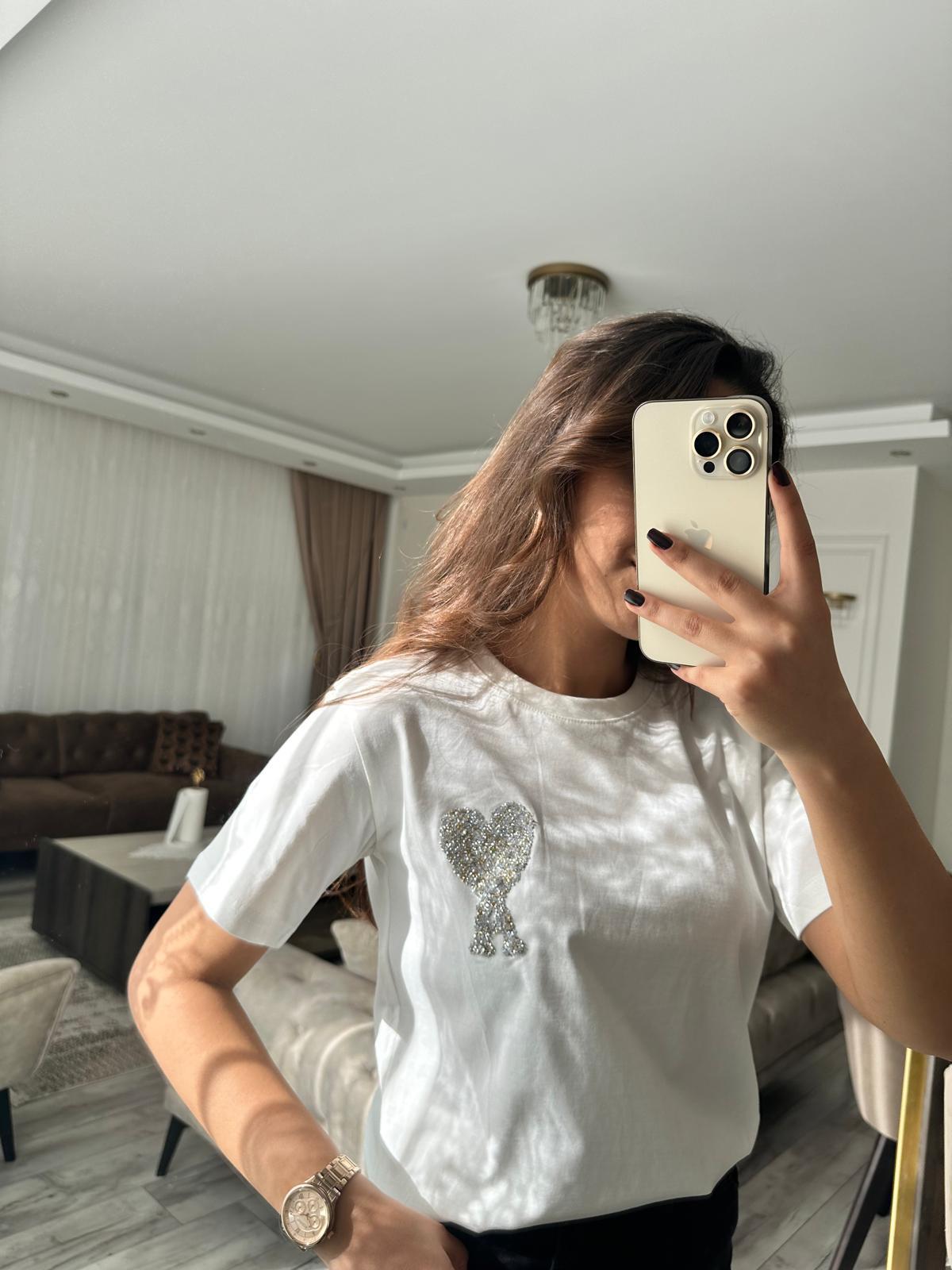 AMİ PREMIUM TAŞ DETAYLI TSHIRT BEYAZ