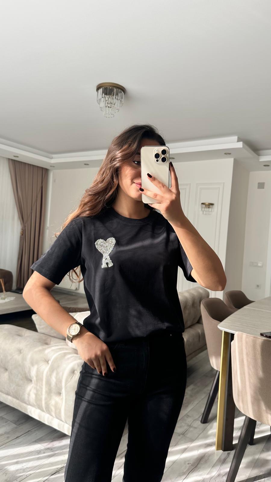 AMİ PREMIUM TAŞ DETAYLI TSHIRT SİYAH
