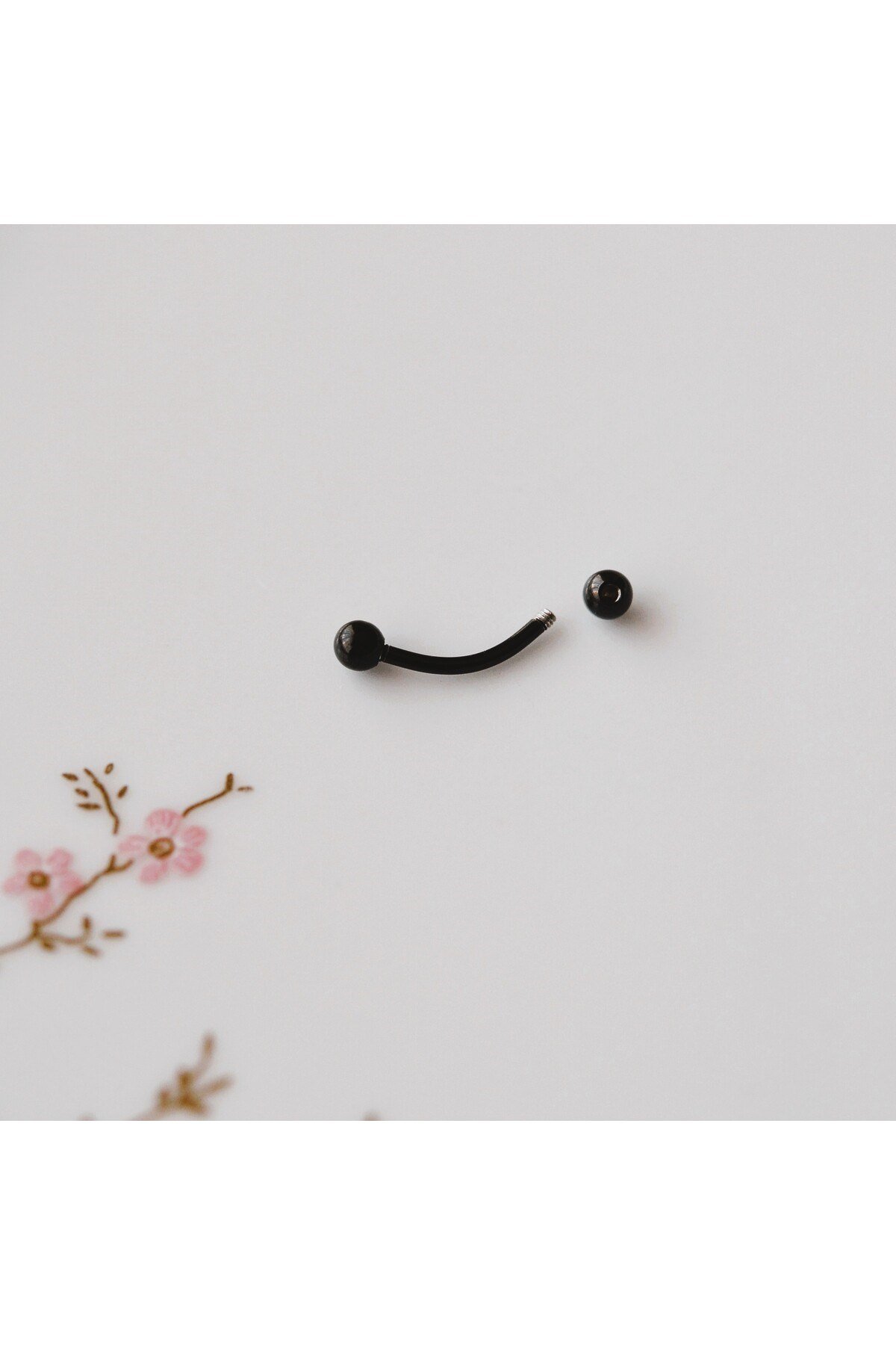 6 mm Cerrahi Çelik Siyah Renkli İki Ucu Top Piercing Tragus Helix Conch Lob Daith