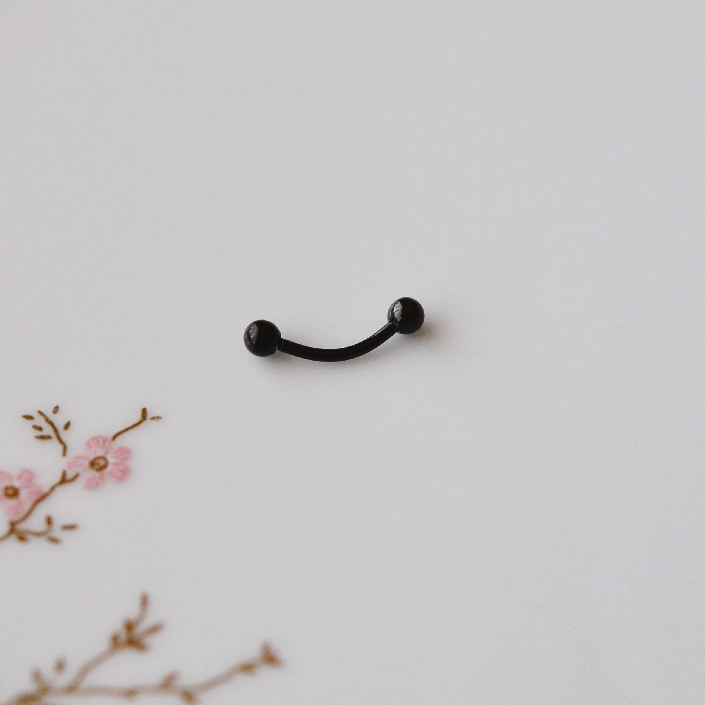 8 mm Cerrahi Çelik Siyah Renkli İki Ucu Top Piercing Tragus Helix Conch Lob Daith