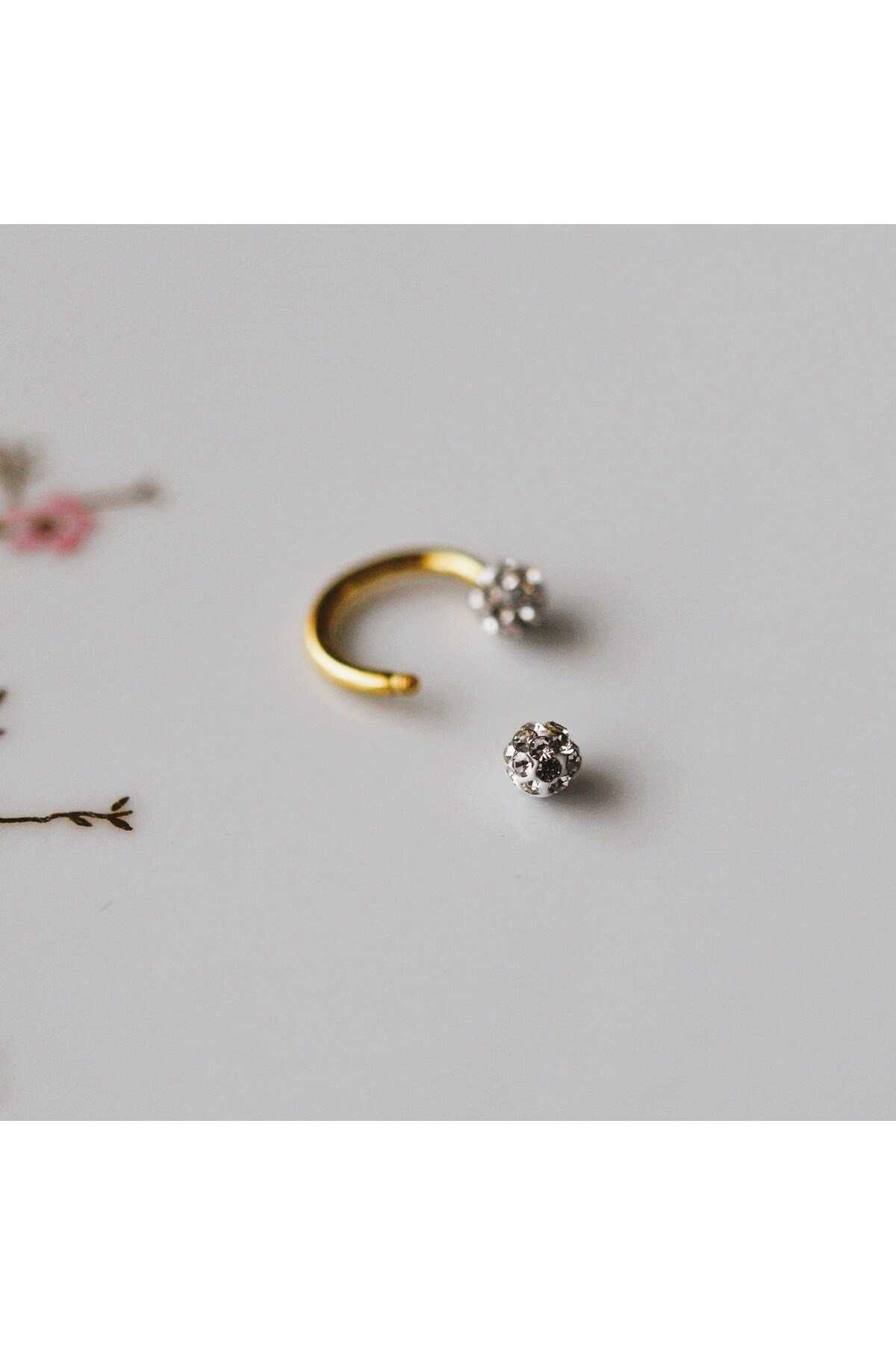 8 mm Gold İki Ucu Taşlı Cerrahi Çelik Tragus Helix Piercing Kıkırdak Septum