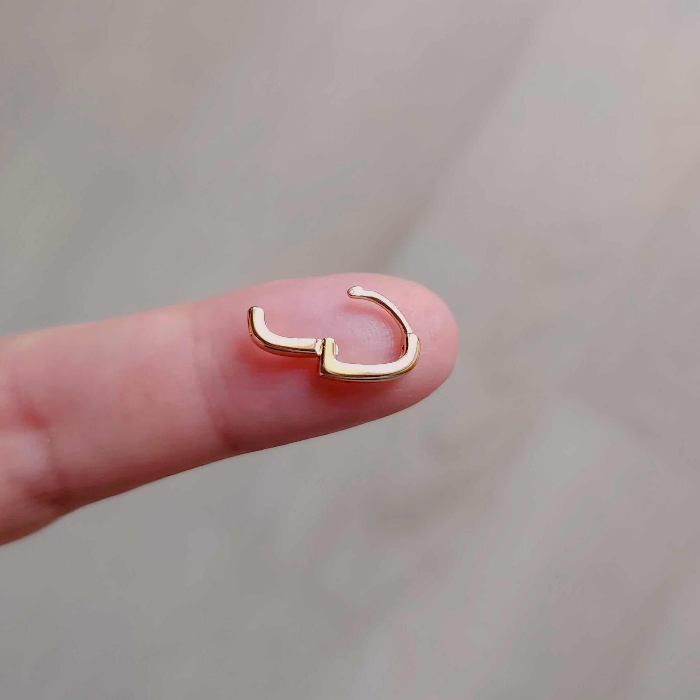 Çelik Üçgen Model Tragus Piercing Kalp Model Piercing Helix Kıkırdak