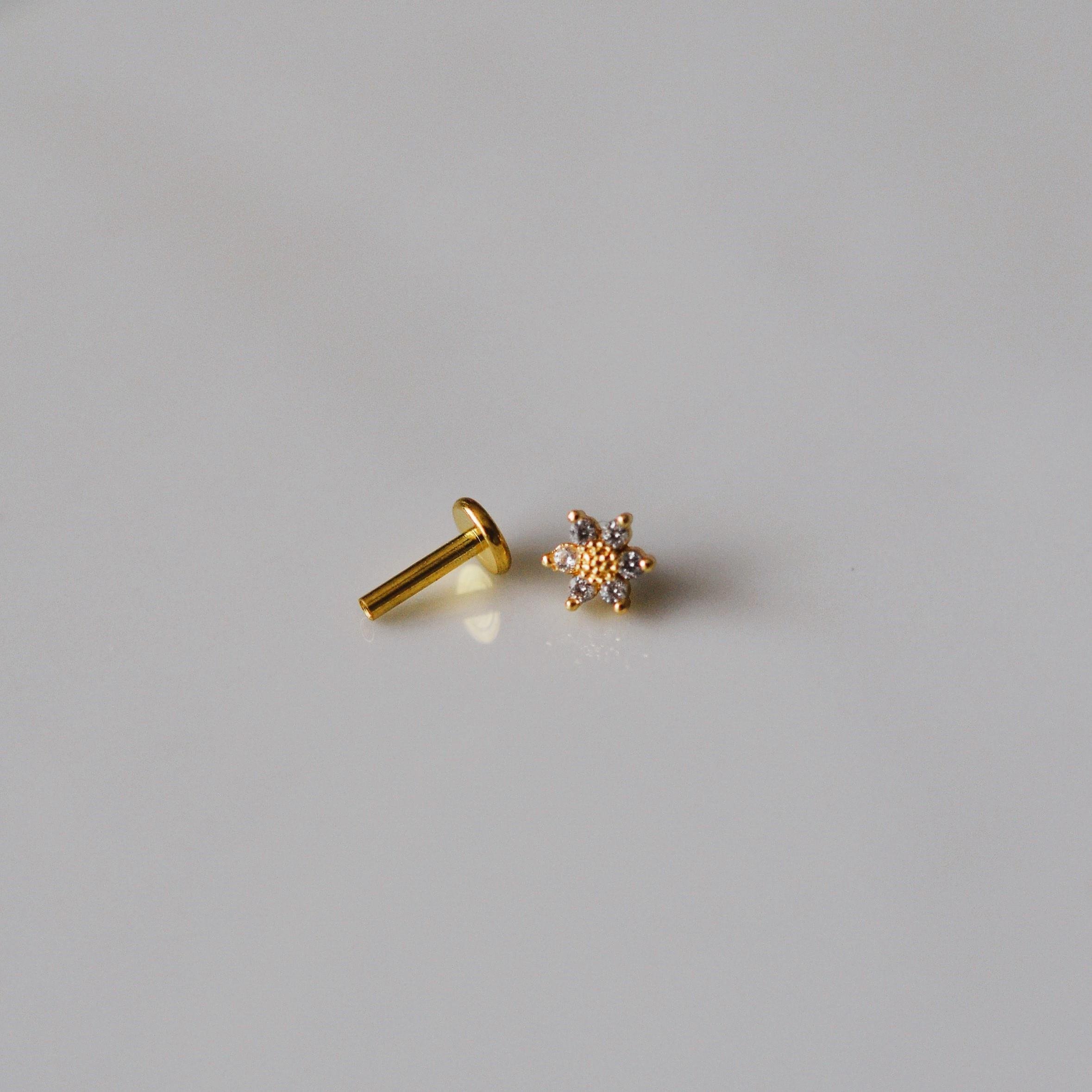 Cerrahi Çelik Arkası Düz Çiçek Tragus Piercing Helix Conch Daith