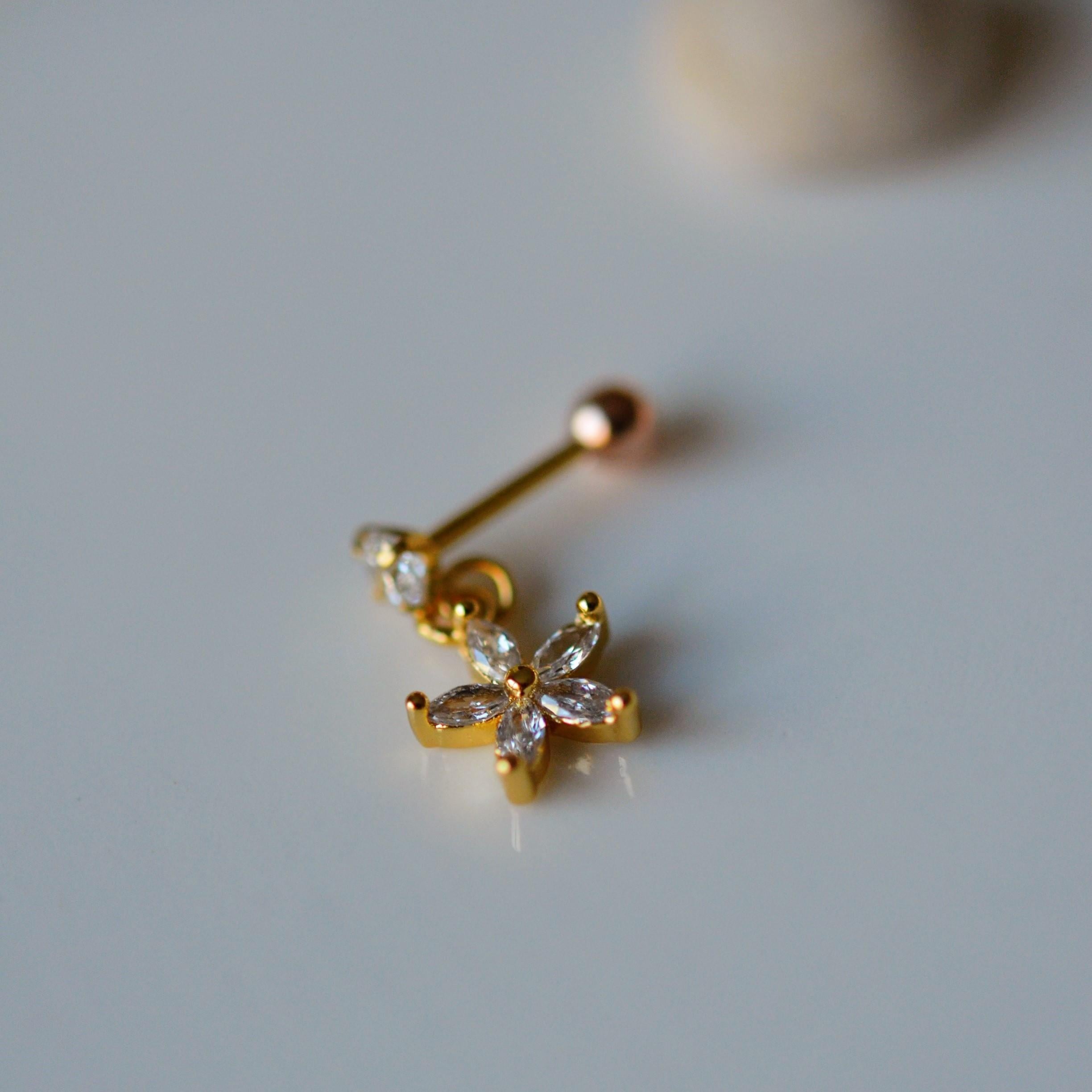 Cerrahi Çelik Çiçek Sallantılı Piercing Helix Kıkırdak Gold Renk
