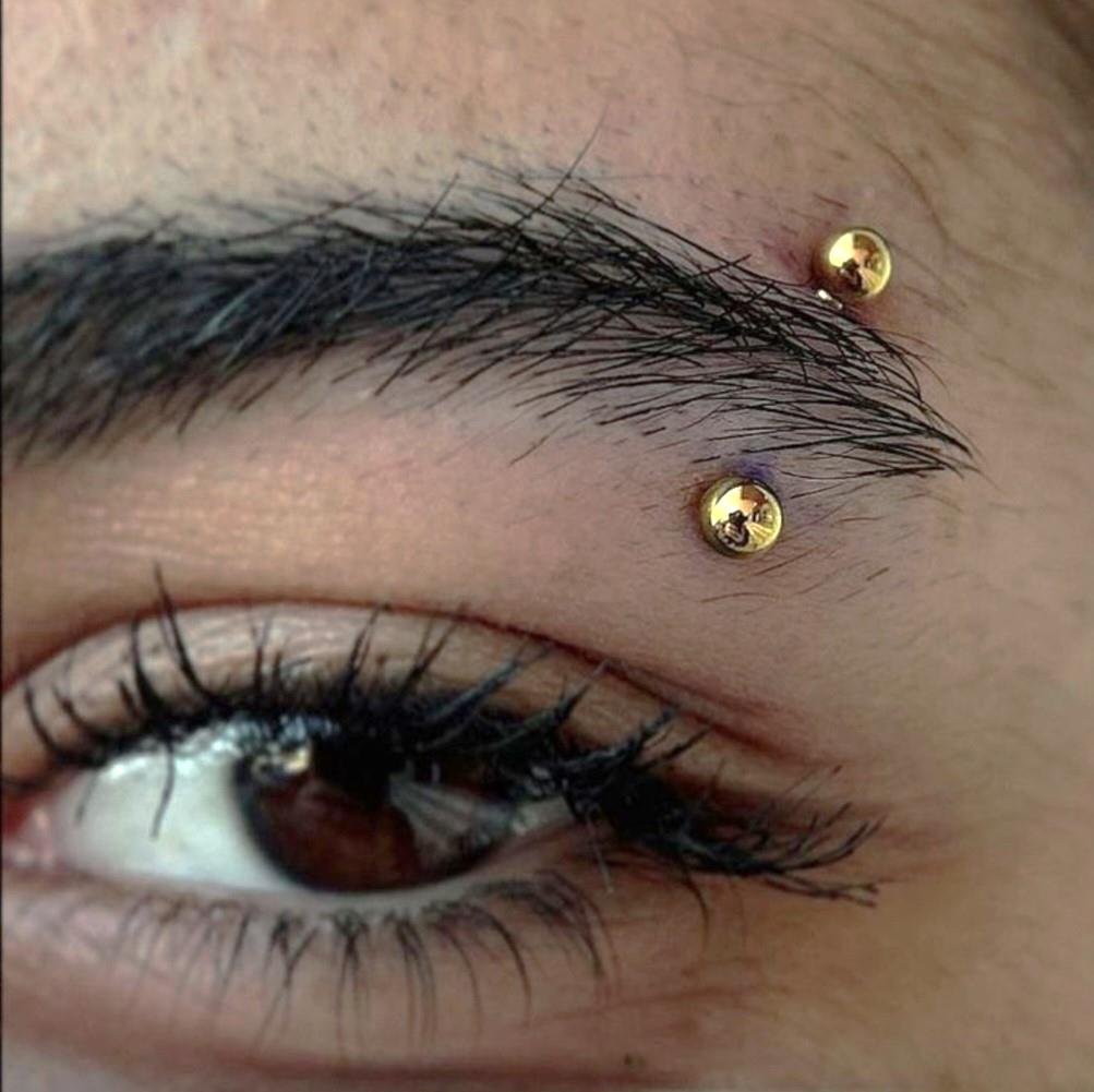 Cerrahi Çelik Gold Renkli Kaş Piercingi 8 mm