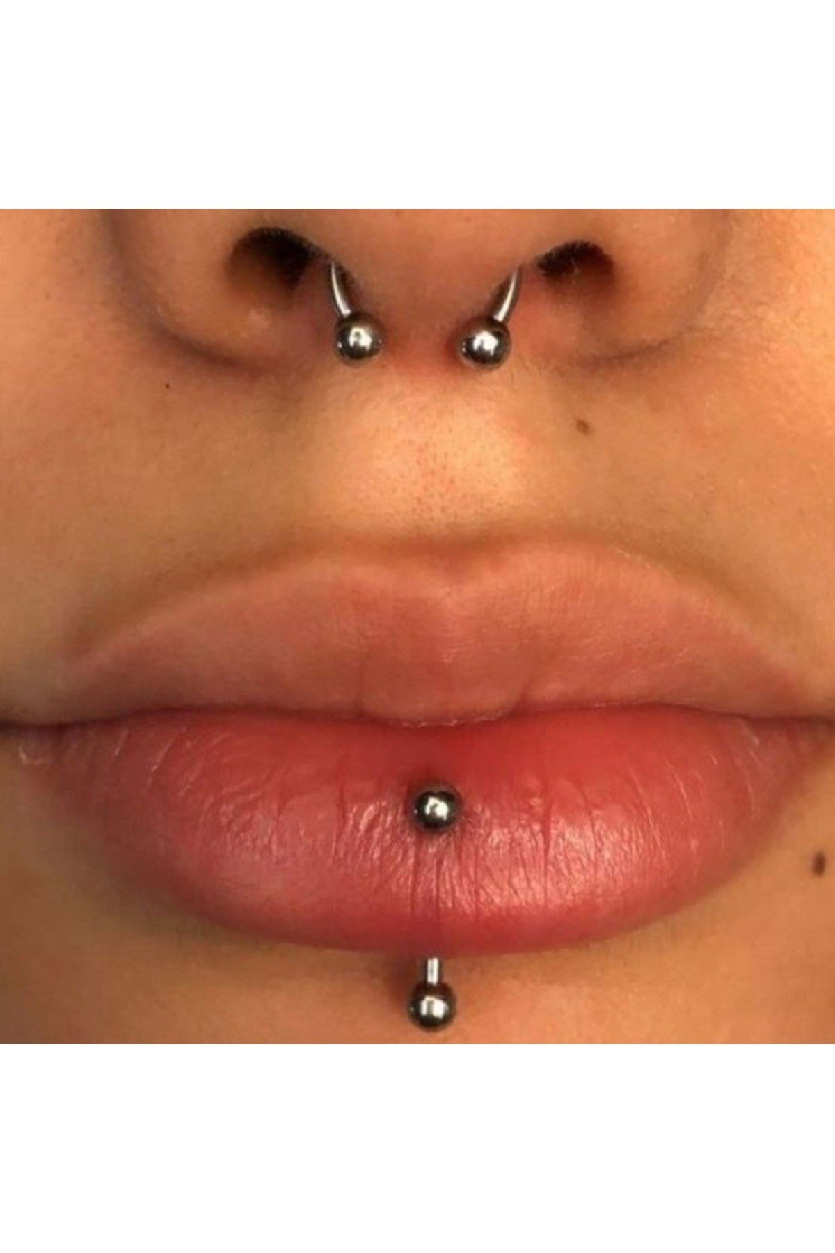 Cerrahi Çelik İki Ucu Toplu Dil Dudak Piercingi 8 mm Gümüş Renk
