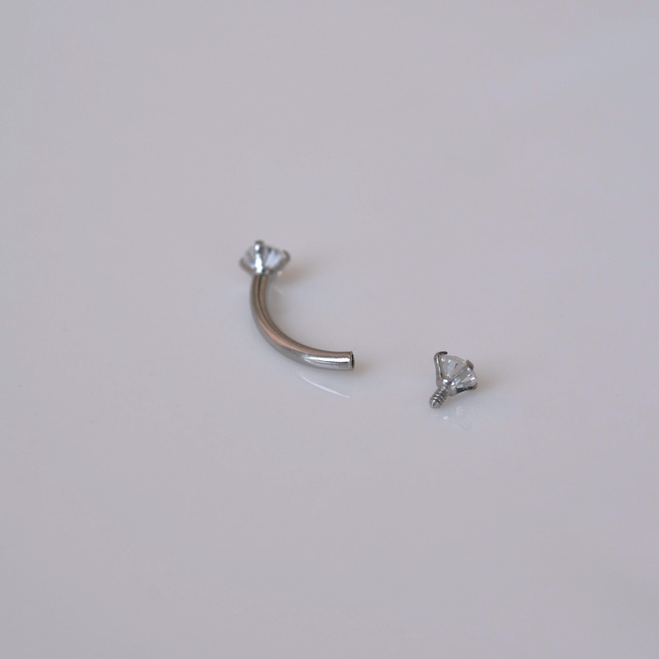 Cerrahi Çelik Küçük Taşlı Göbek Piercingi Silver Renk Minimal Ürün