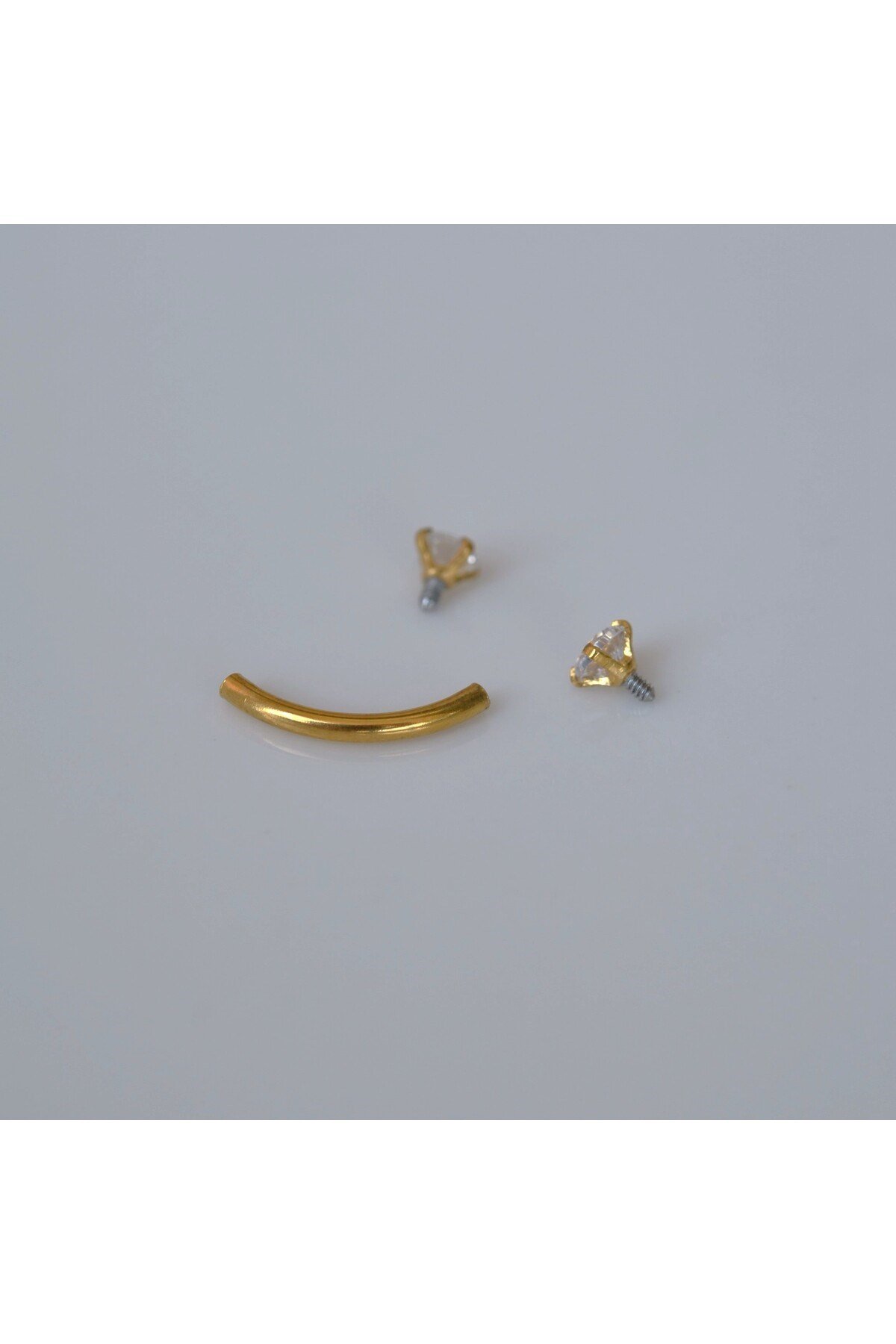 Cerrahi Çelik Küçük Taşlı Göbek Piercingi Gold Renk Minimal Ürün