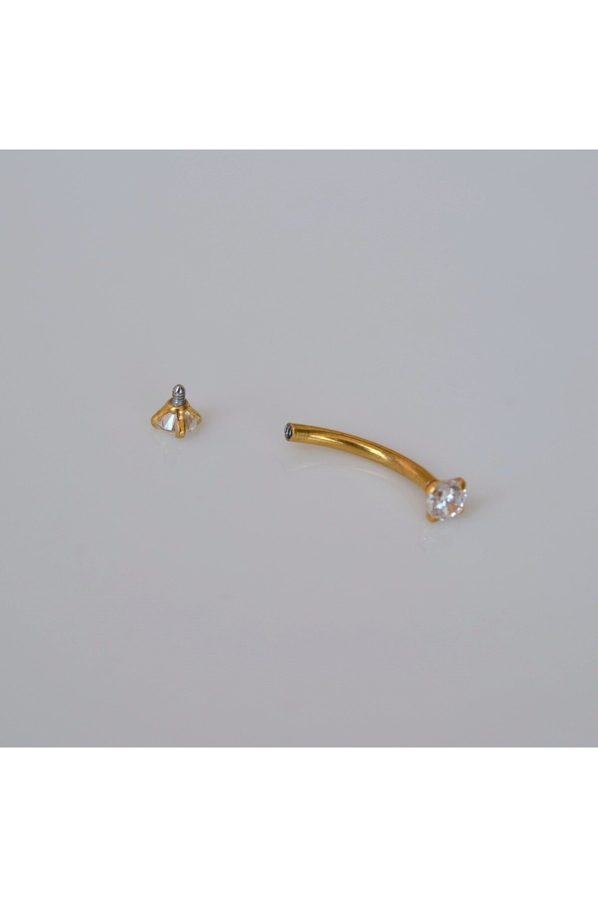 Cerrahi Çelik Küçük Taşlı Göbek Piercingi Gold Renk Minimal Ürün