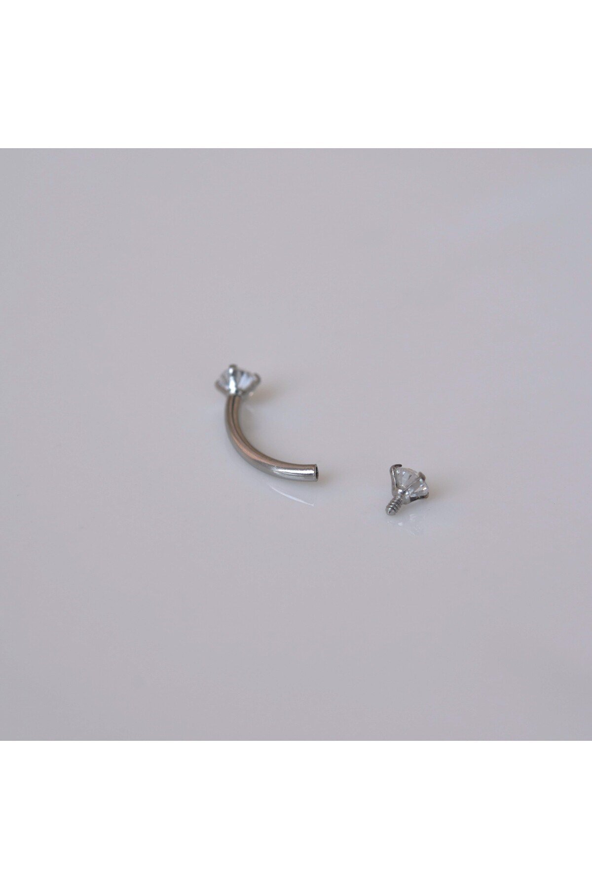 Cerrahi Çelik Küçük Taşlı Göbek Piercingi Silver Renk Minimal Ürün