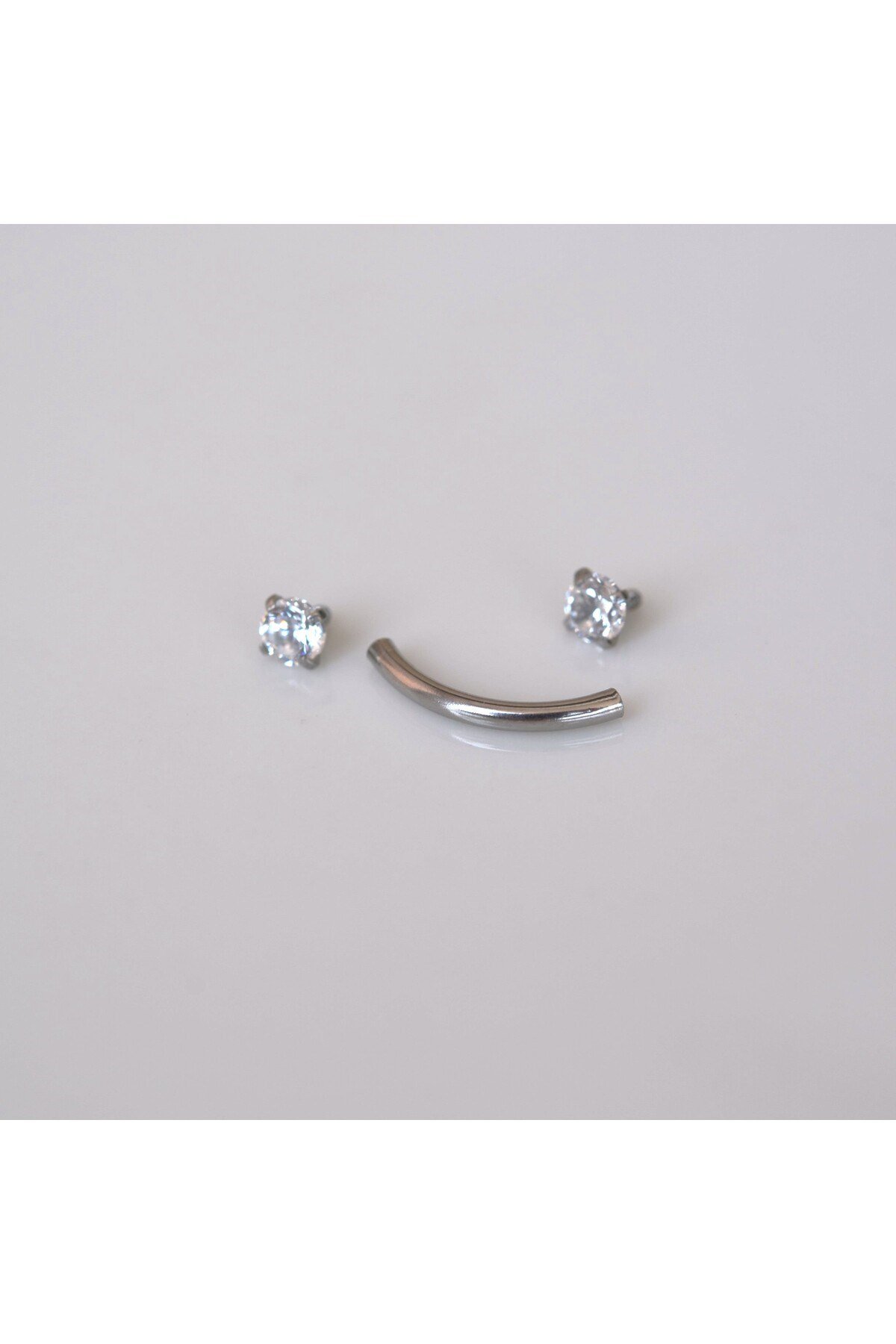 Cerrahi Çelik Küçük Taşlı Göbek Piercingi Silver Renk Minimal Ürün