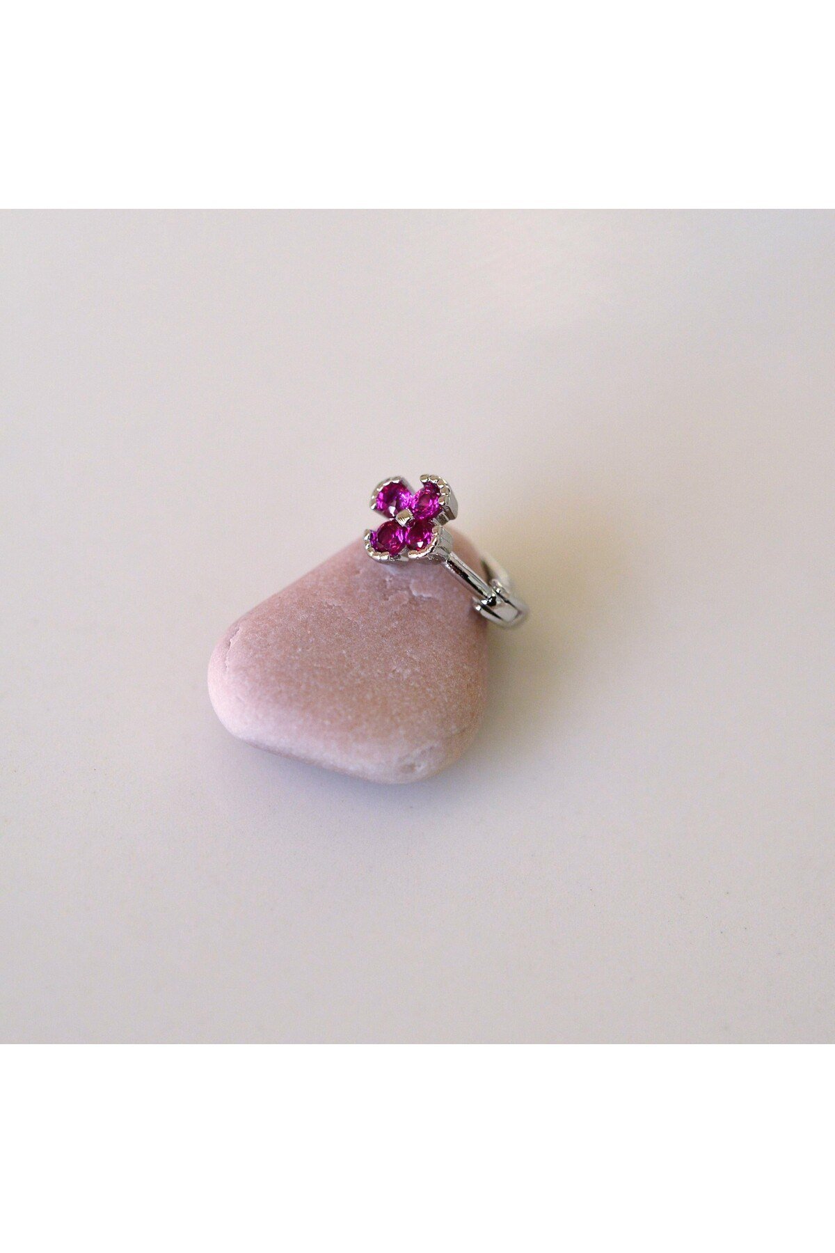 Cerrahi Çelik Pembe Çiçekli Halka Helix Piercing Kıkırdak Lob