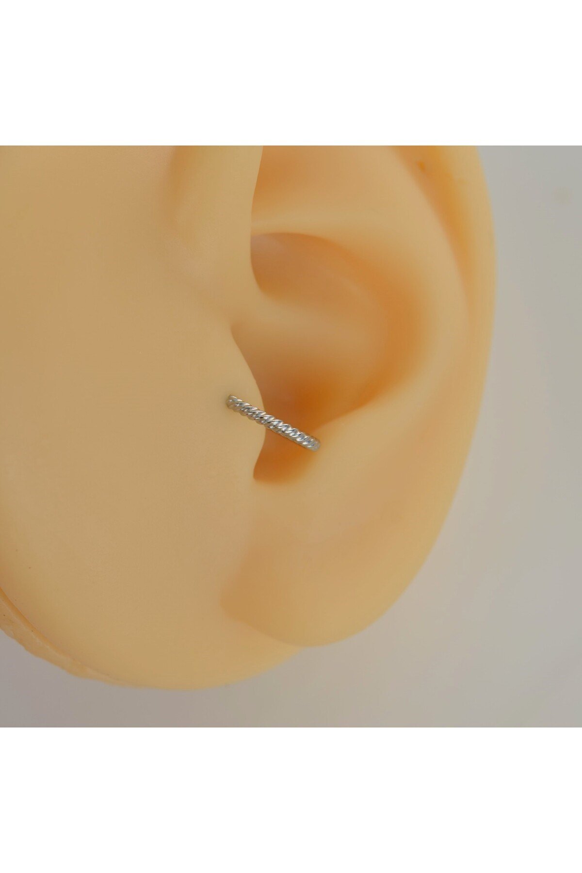 Cerrahi Çelik Silver Renk Burgu Tragus Helix Piercing Kıkırdak