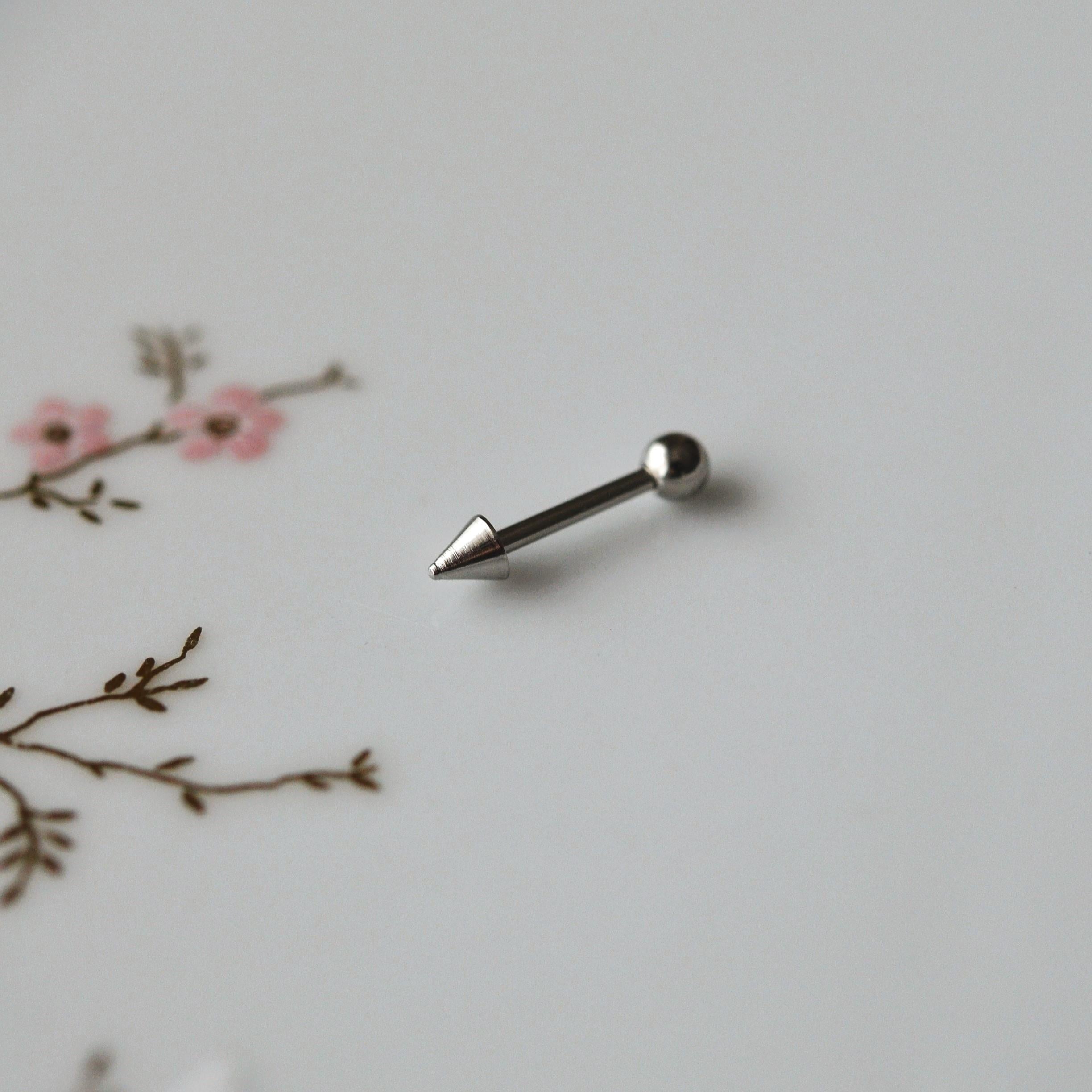 Cerrahi Çelik Sivri Uçlu Tragus Piercing Helix Kıkırdak 8 mm Gümüş Renk Arkası Toplu