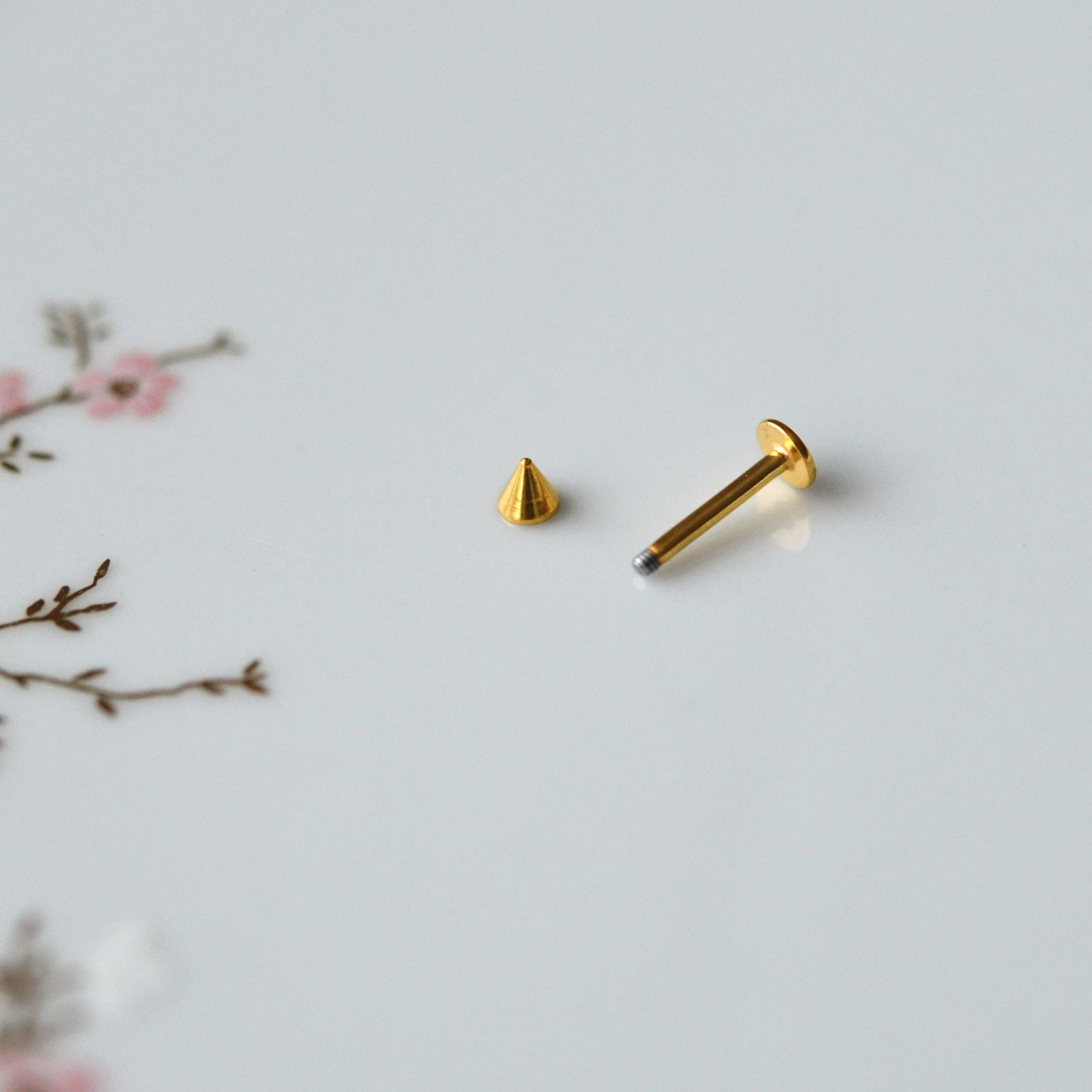 Cerrahi Çelik Sivri Uçlu Tragus Piercing Helix Kıkırdak 8 mm Gold Renk