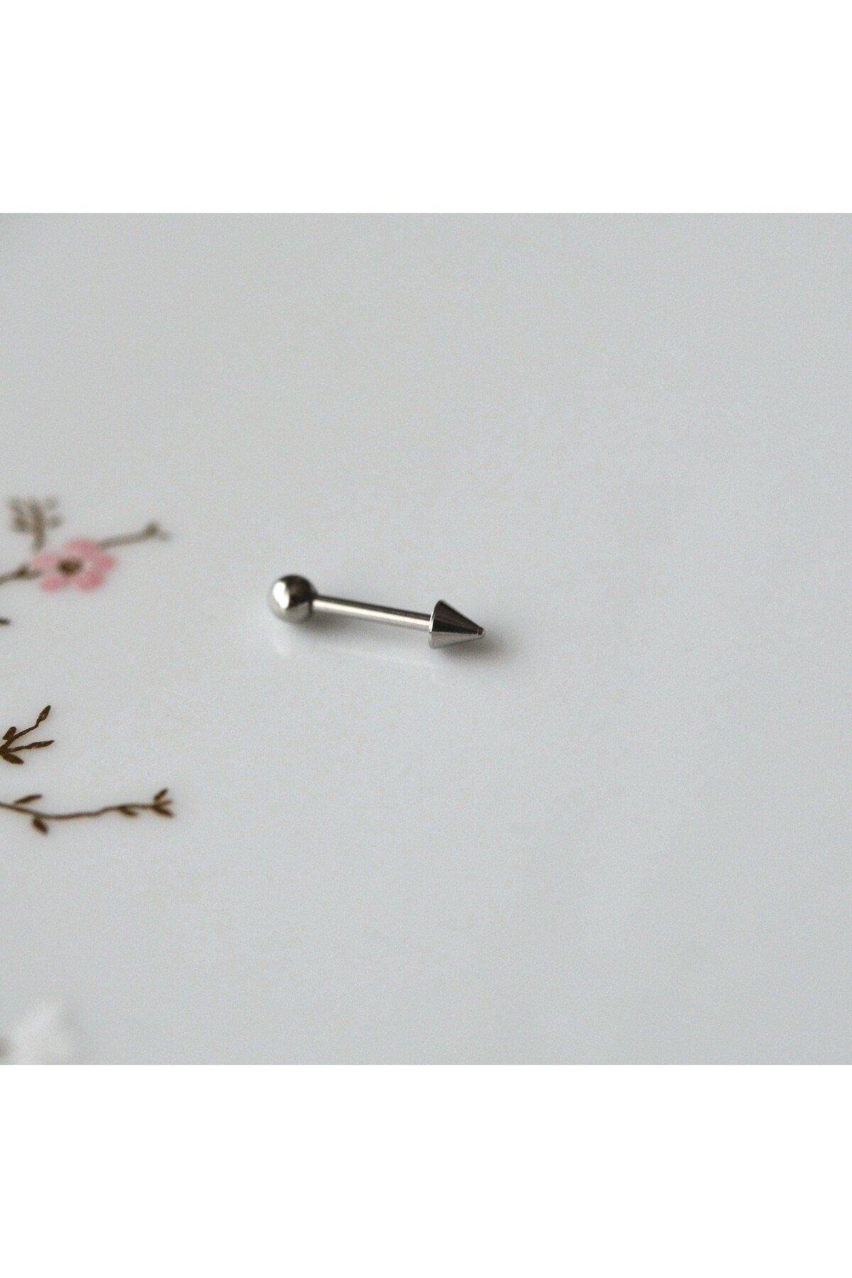 Cerrahi Çelik Sivri Uçlu Tragus Piercing Helix Kıkırdak 8 mm Gümüş Renk Arkası Toplu