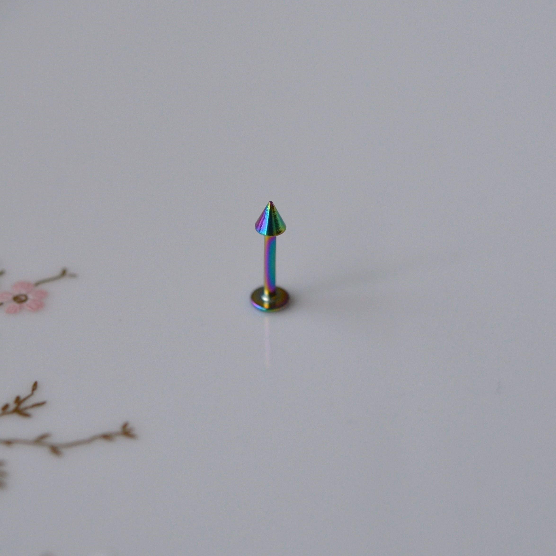 Cerrahi Çelik Sivri Uçlu Tragus Piercing Helix Kıkırdak 8 mm Hologram Renk