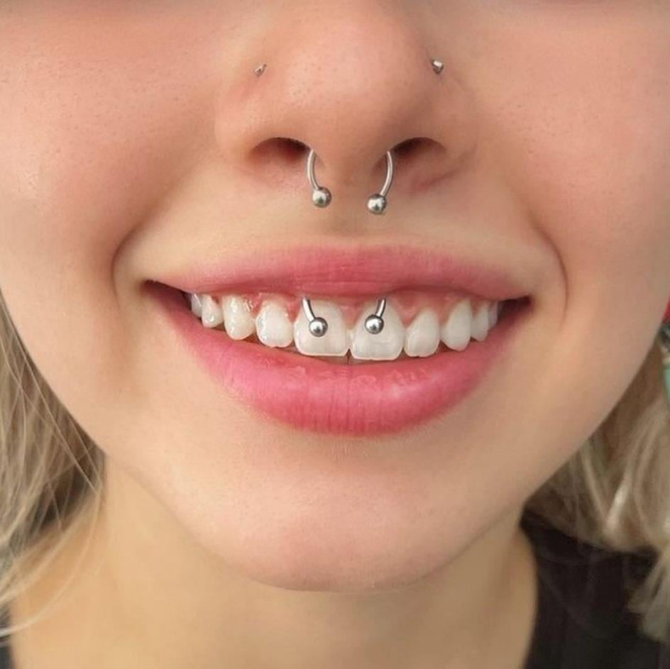 Cerrahi Çelik Ucu Toplu Burun Piercingi 8 mm Silver Renk