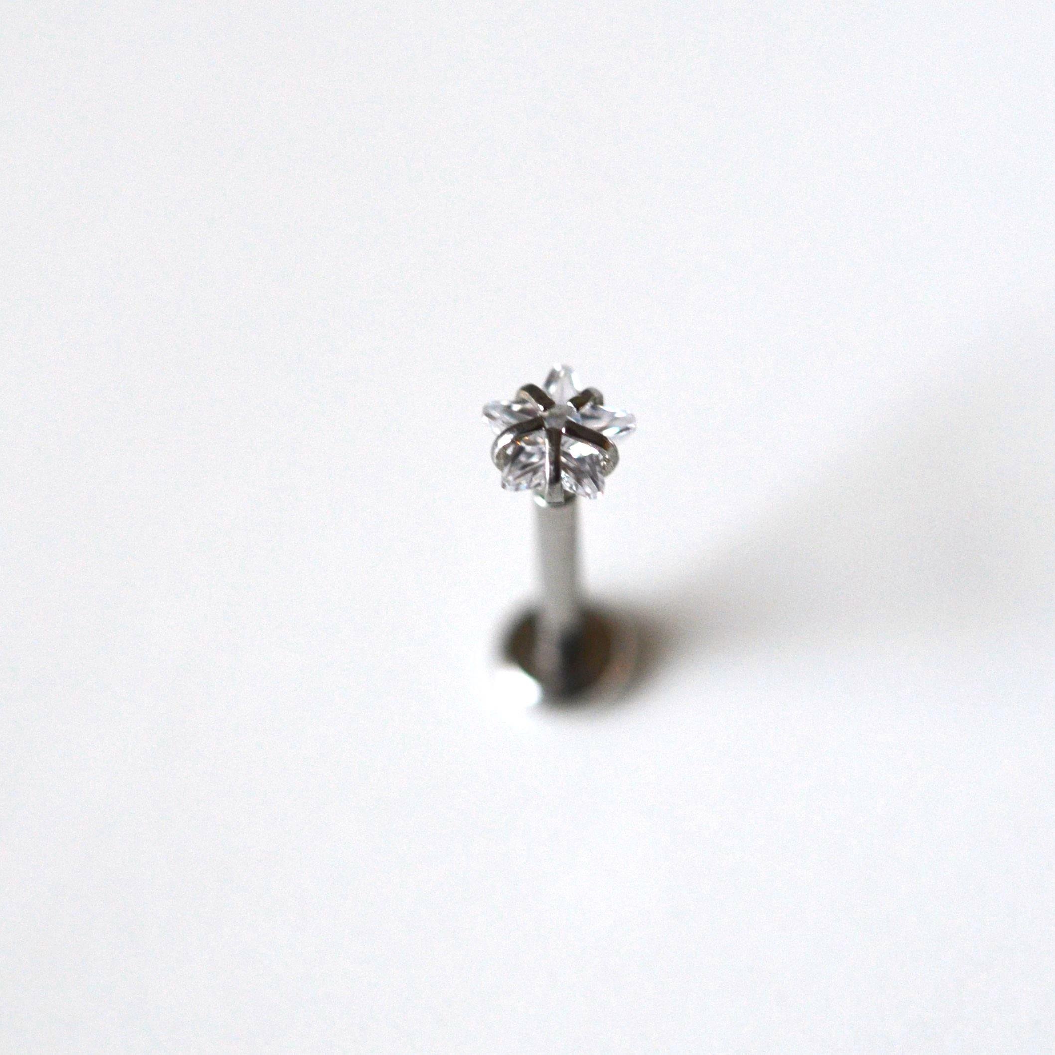 Cerrahi Çelik Yıldız Taşlı Piercing Tragus Helix Kıkırdak Conch 8 mm Gümüş Renk