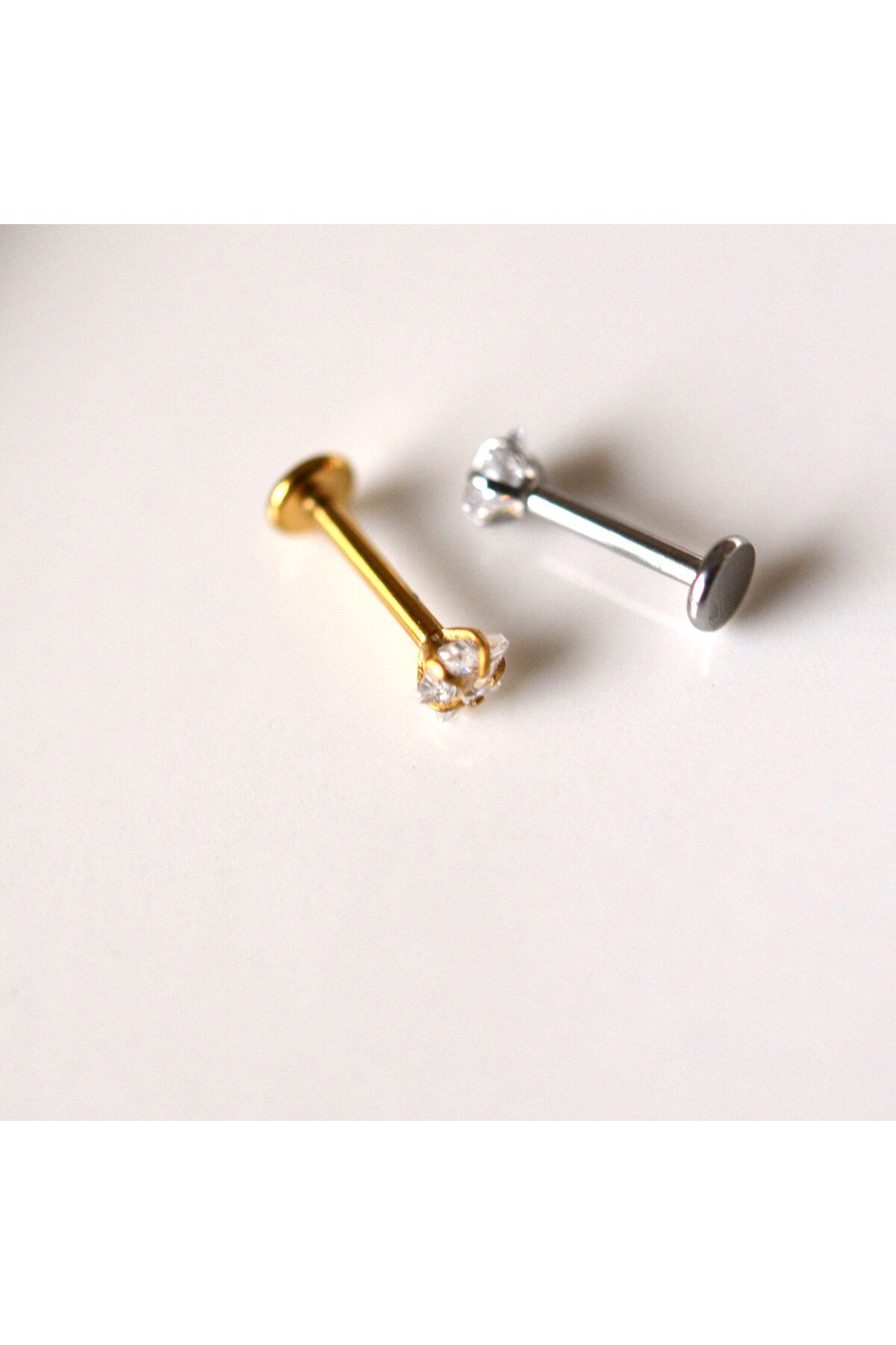Cerrahi Çelik Yıldız Taşlı Piercing Tragus Helix Kıkırdak Conch 8 mm Gold Renk