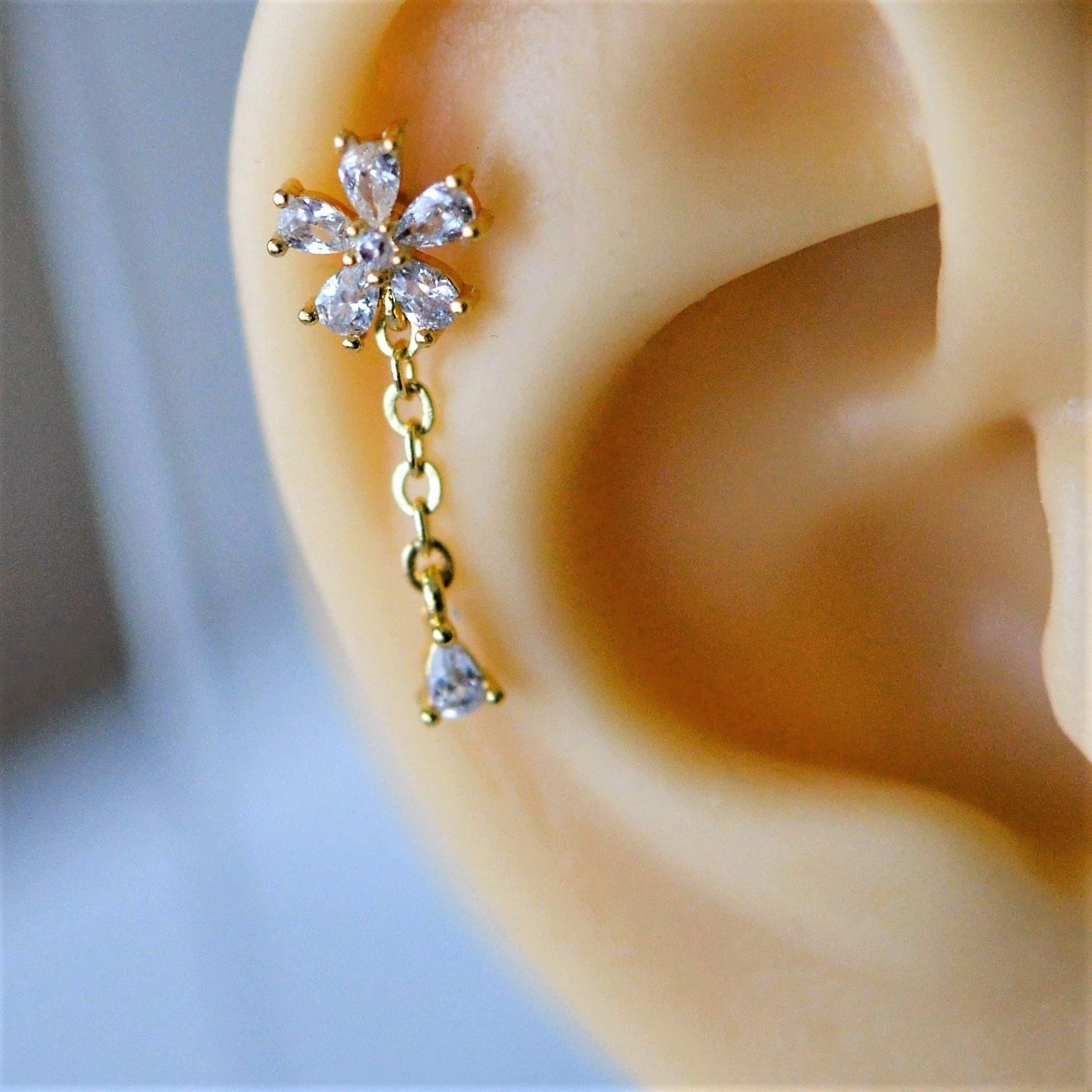 Cerrahi Çelik Zincir Sallantılı Çiçek Tragus Piercing Helix Kıkırdak Lob