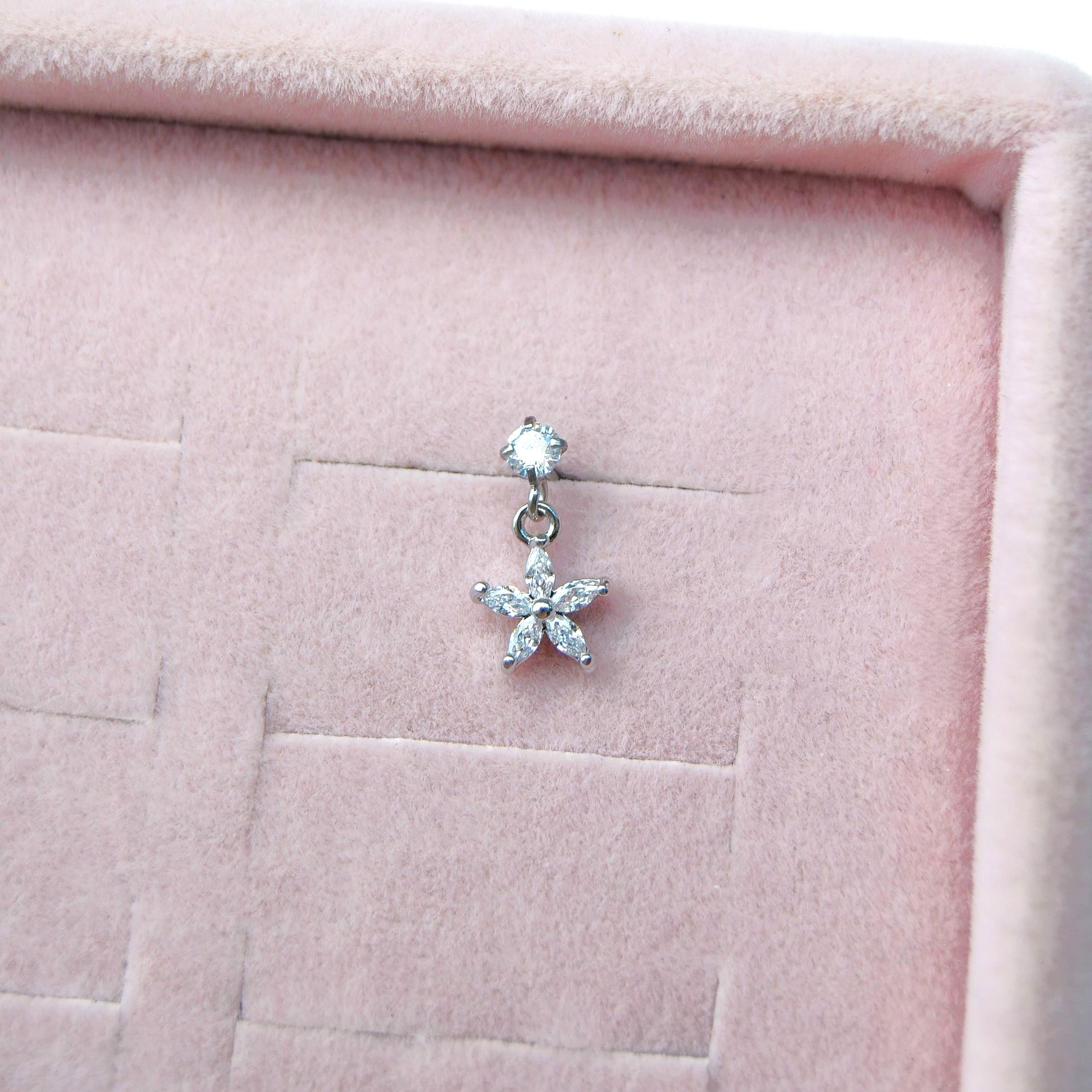 Çiçek Sallantılı Piercing Helix Kıkırdak Silver Renk