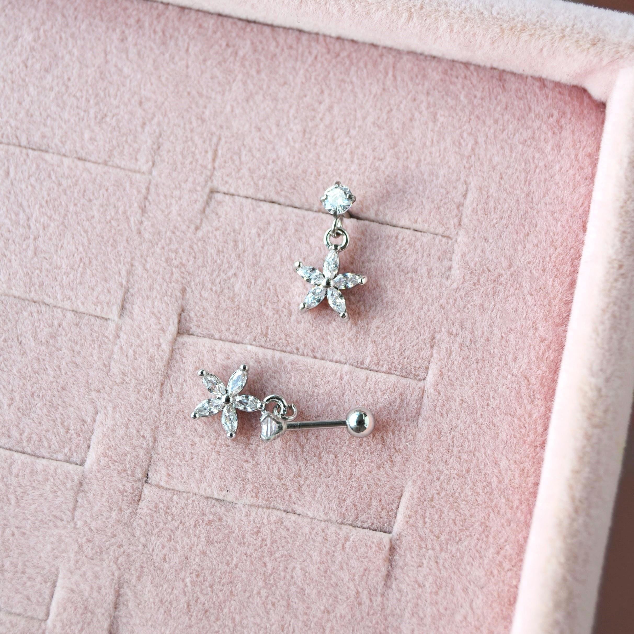 Çiçek Sallantılı Piercing Helix Kıkırdak Silver Renk