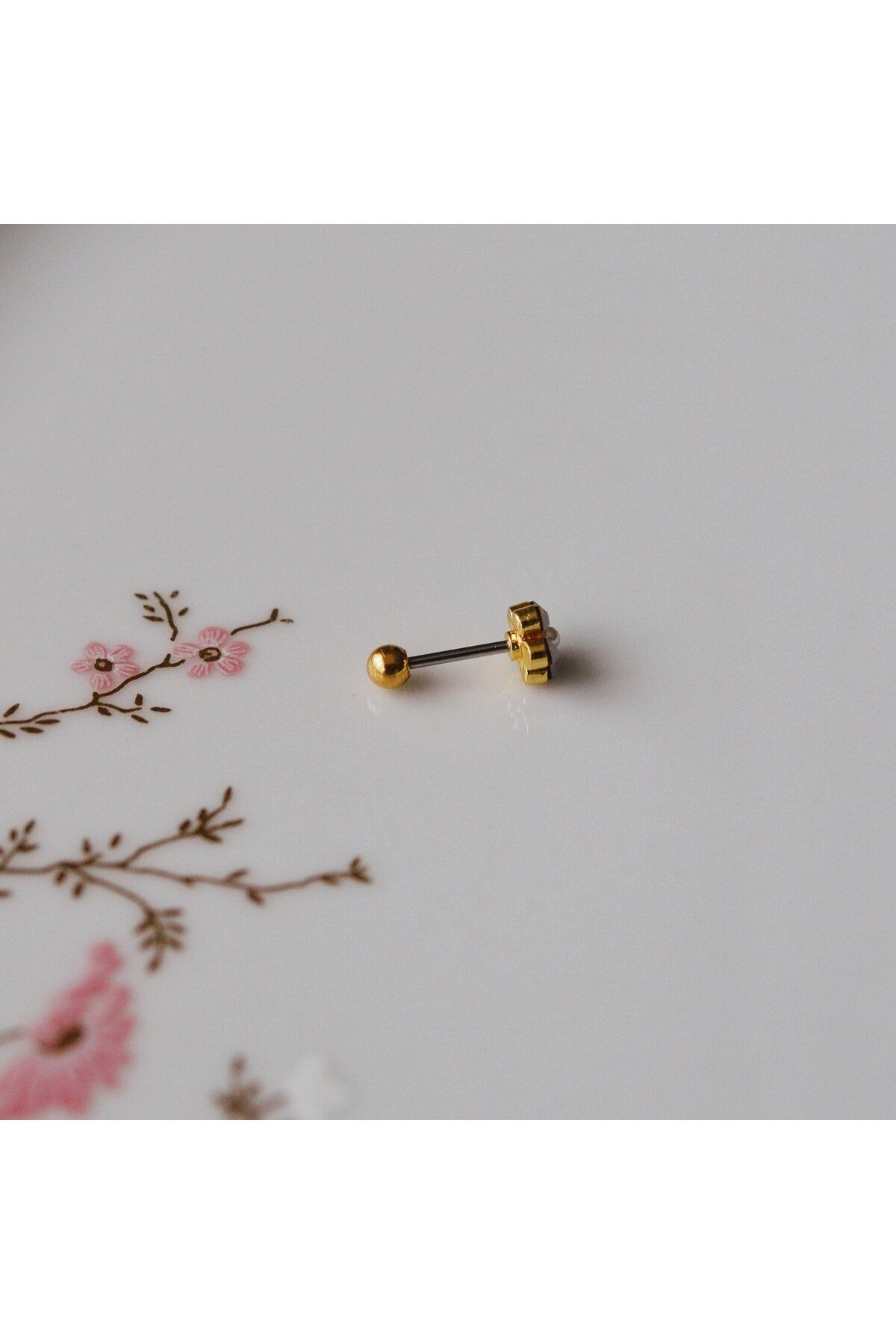 Çiçekli Helix Piercing Kıkırdak Cerrahi Çelik Gold Renk